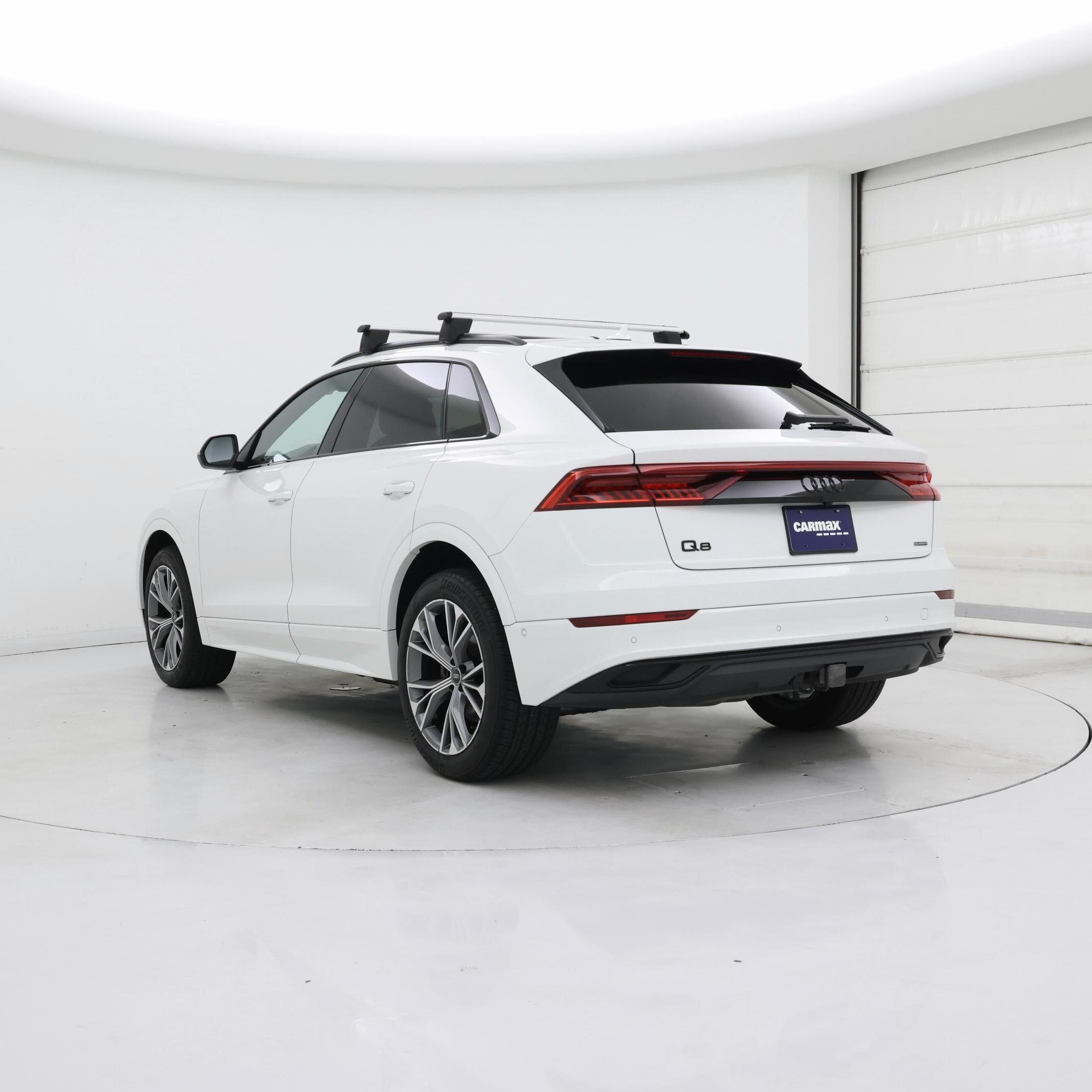 Thumbnail: 2021 Audi Q8 - 2