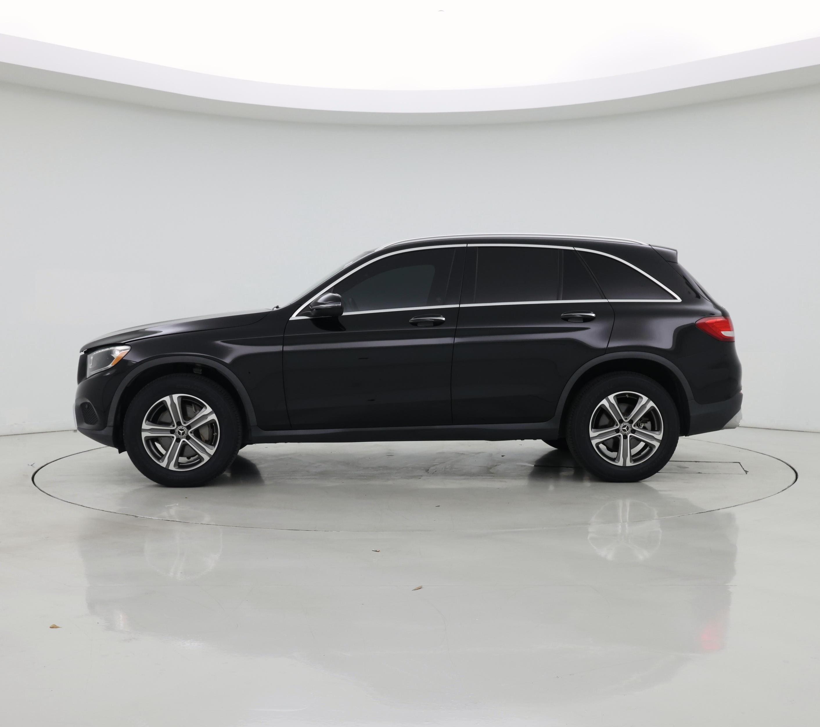 Thumbnail: 2018 Mercedes-Benz GLC - 3