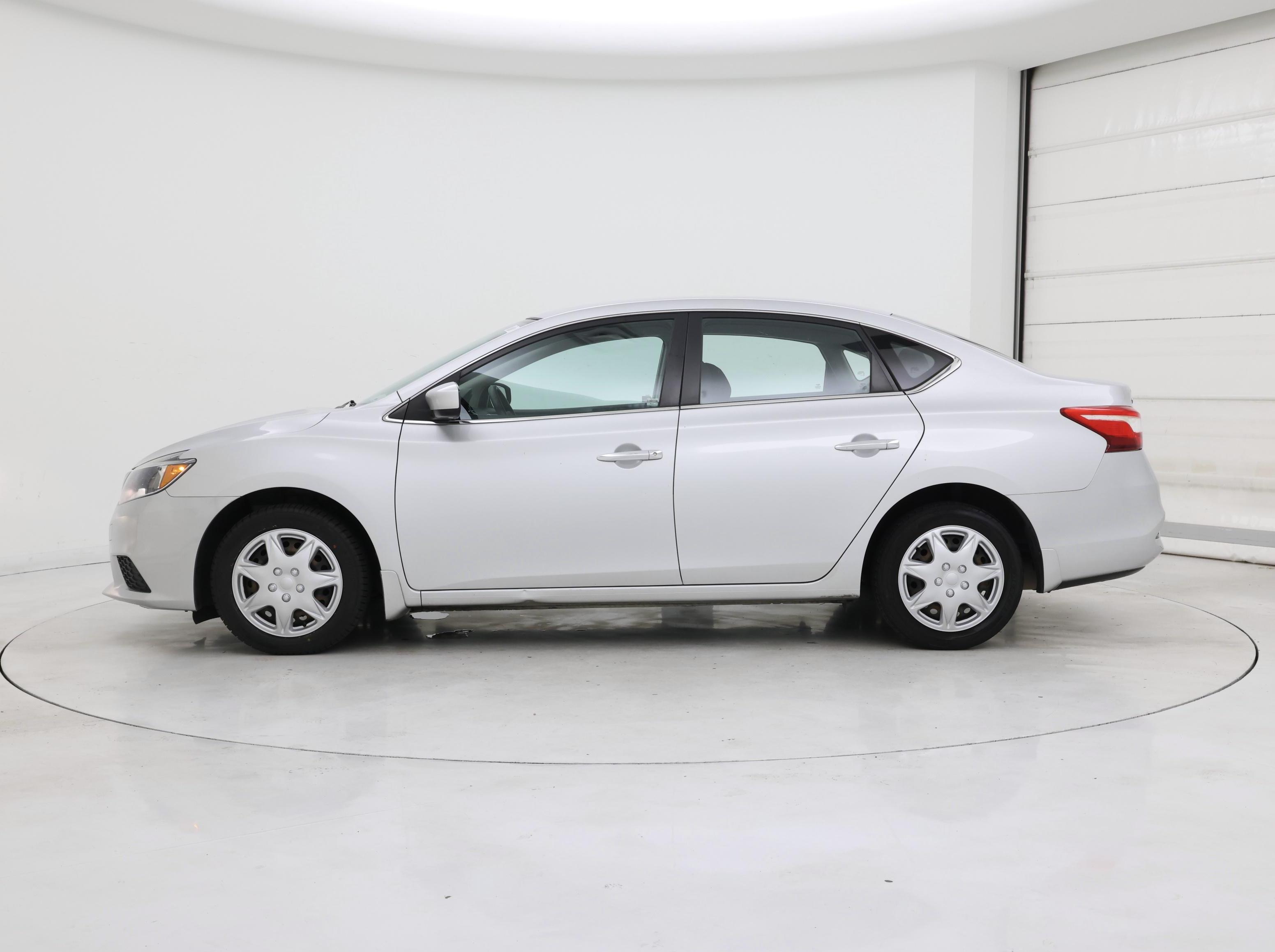 Thumbnail: 2018 Nissan Sentra - 3