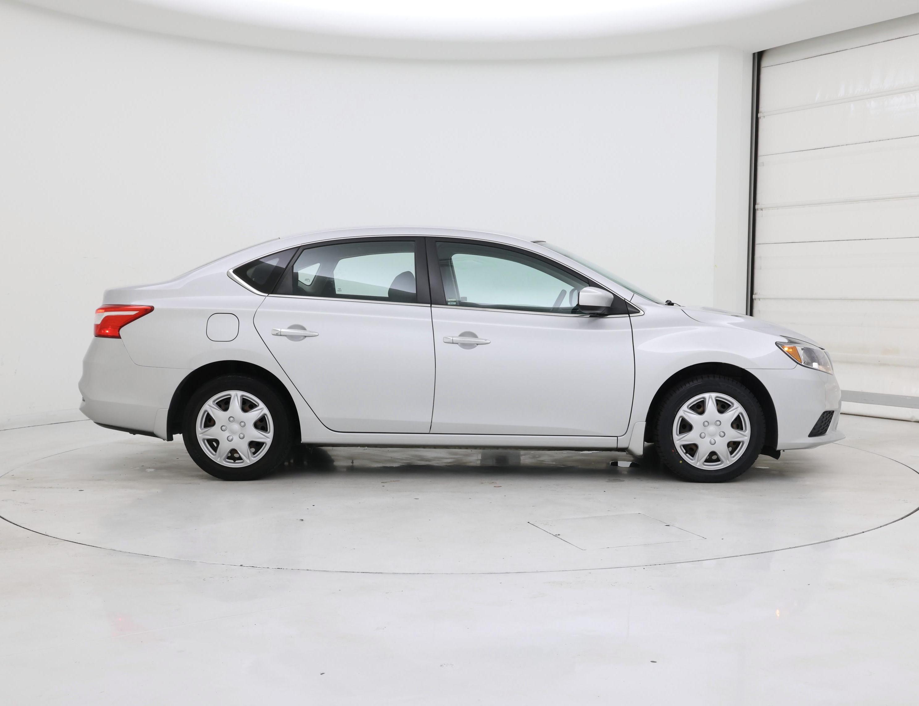 Thumbnail: 2018 Nissan Sentra - 7
