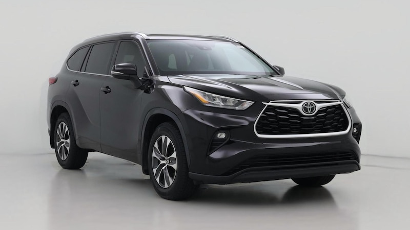 2020 Toyota Highlander XLE Hero Image