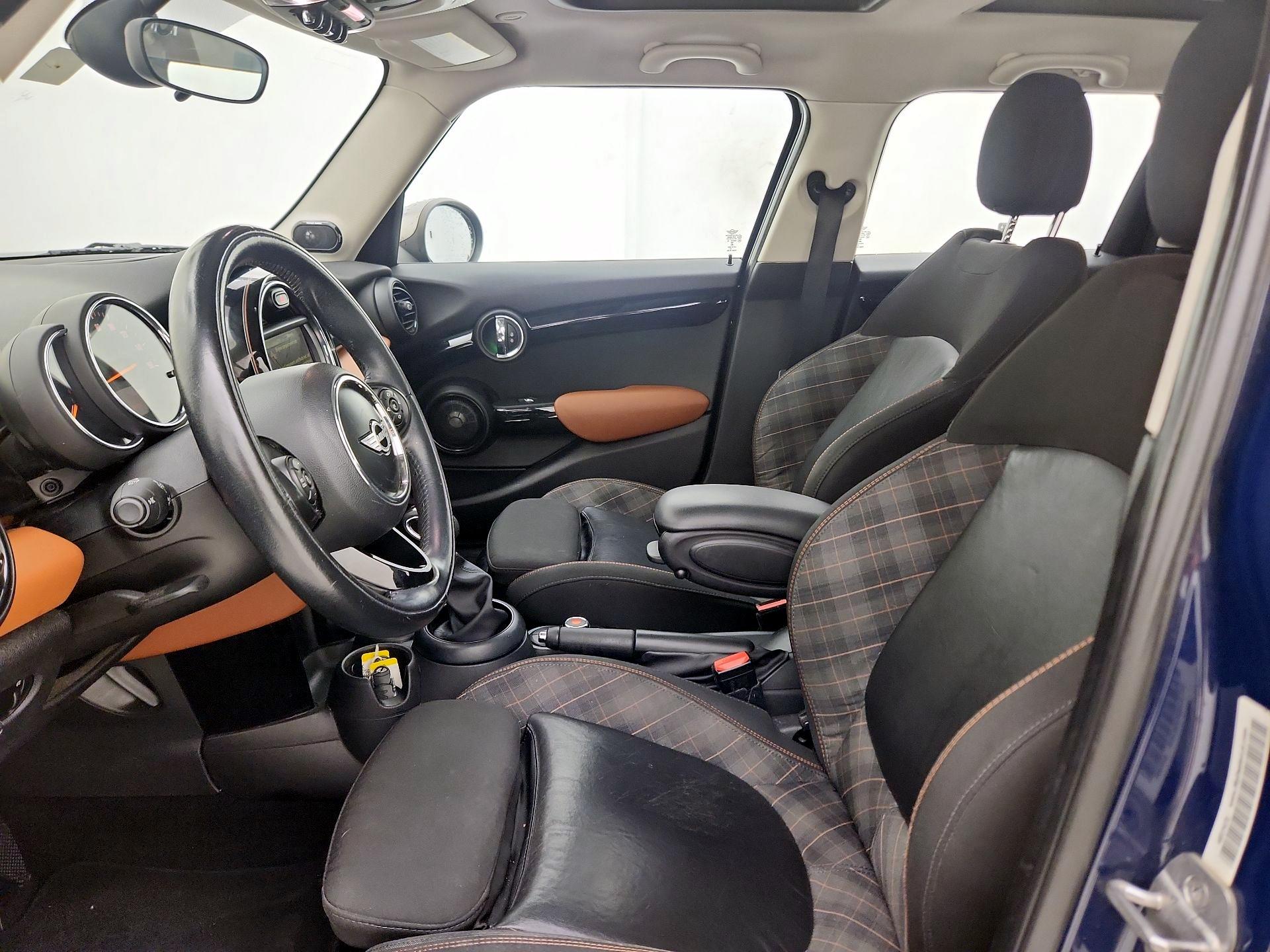 Thumbnail: 2017 MINI Cooper Hardtop - 11