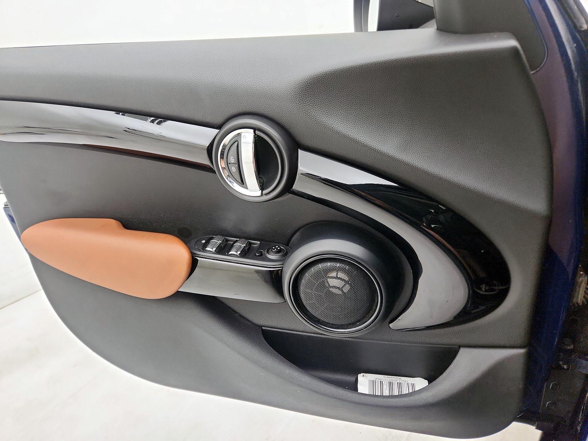 Thumbnail: 2017 MINI Cooper Hardtop - 12