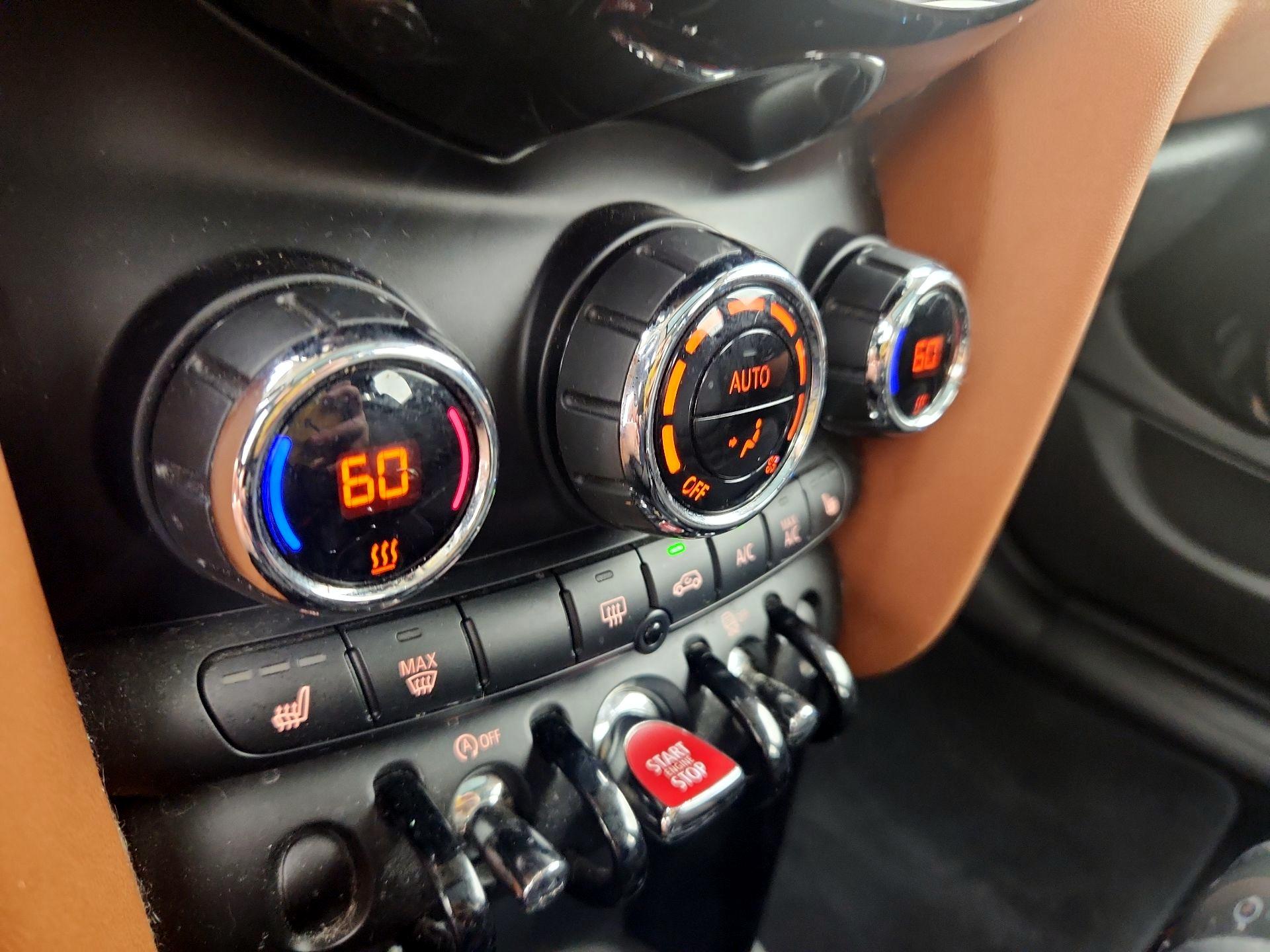 Thumbnail: 2017 MINI Cooper Hardtop - 15