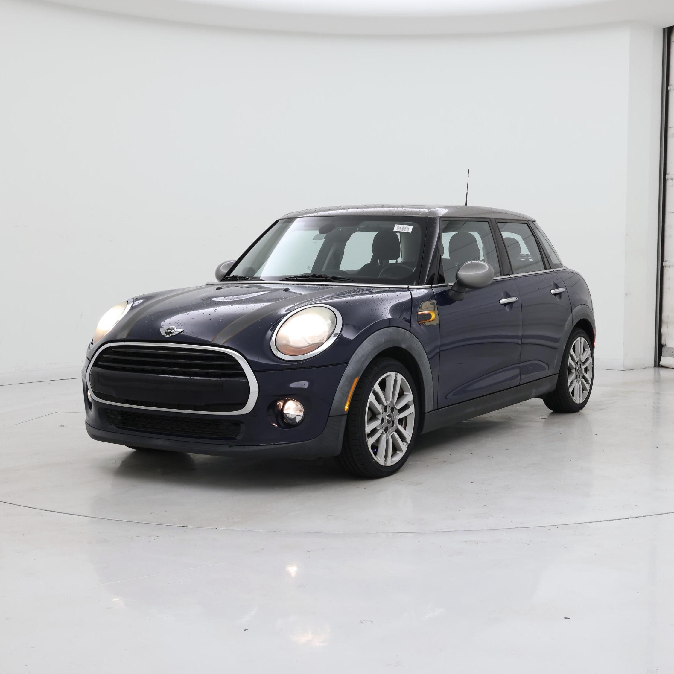 Thumbnail: 2017 MINI Cooper Hardtop - 4
