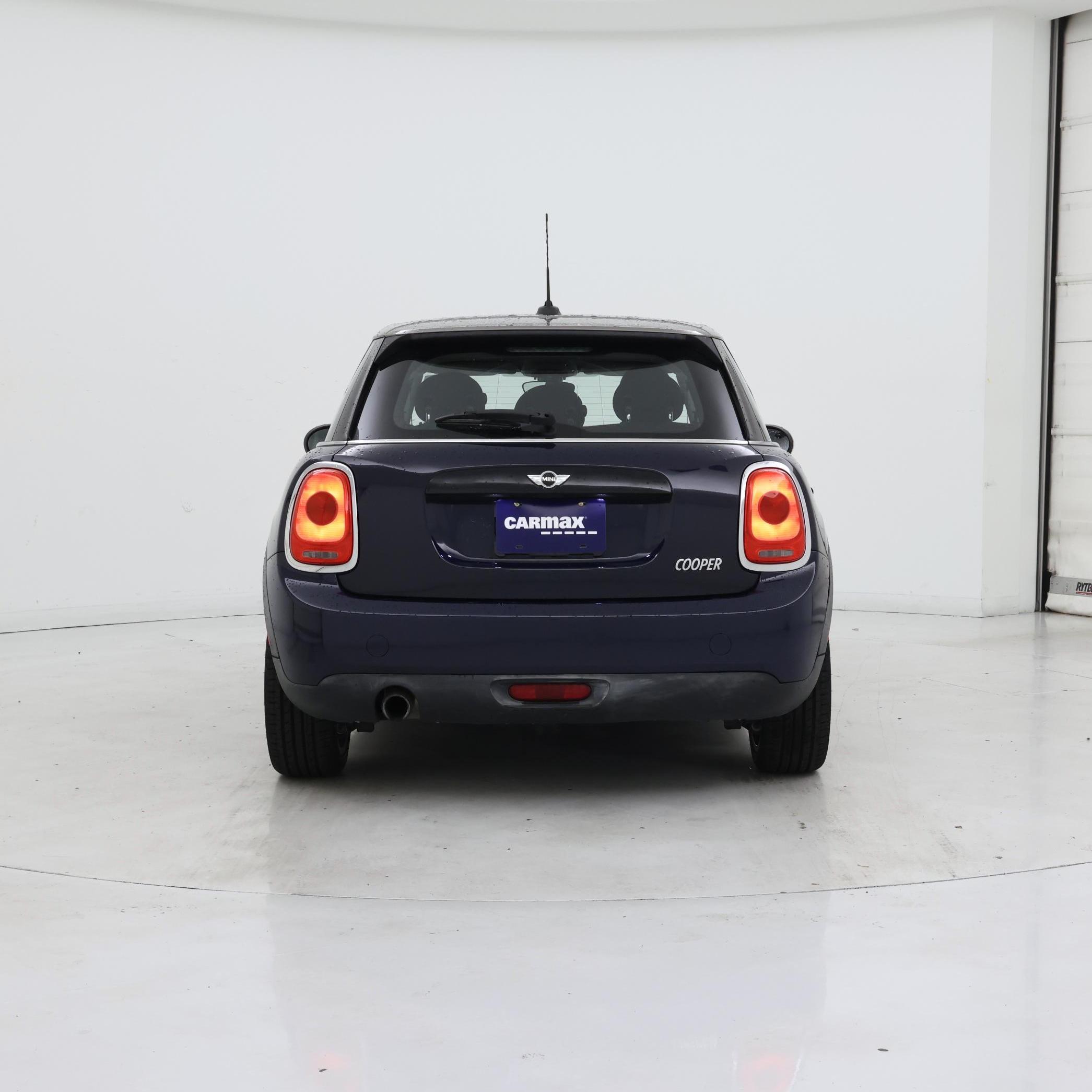Thumbnail: 2017 MINI Cooper Hardtop - 6