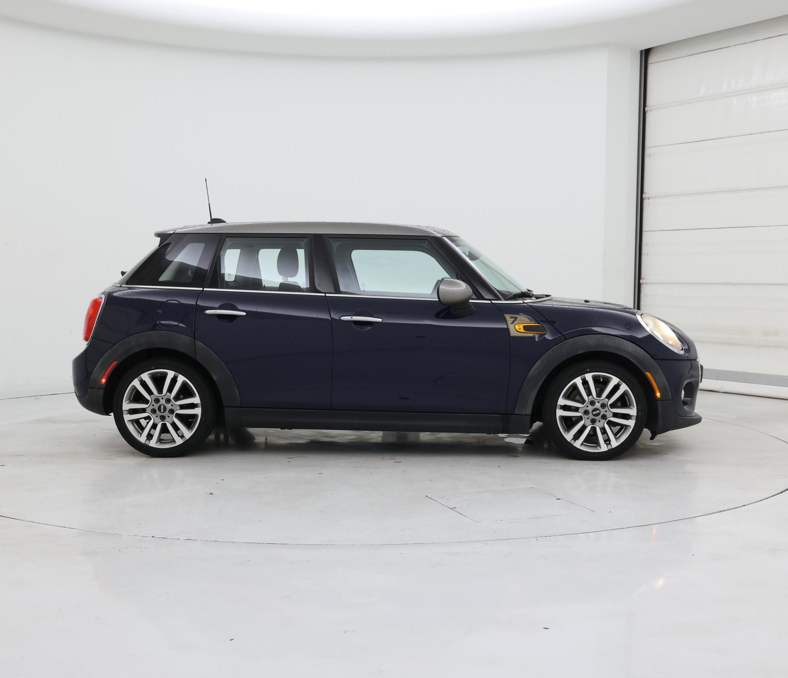 Thumbnail: 2017 MINI Cooper Hardtop - 7