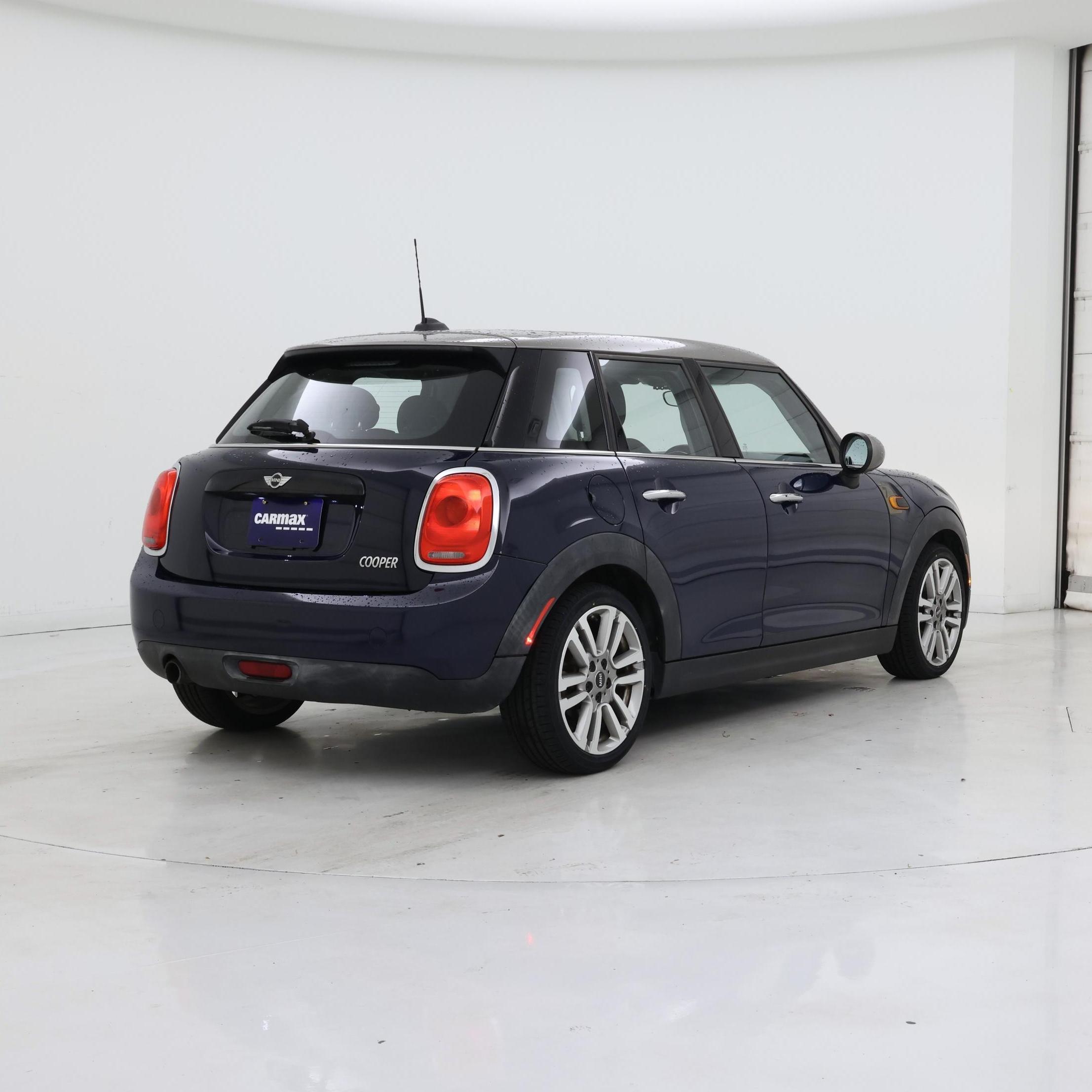 Thumbnail: 2017 MINI Cooper Hardtop - 8