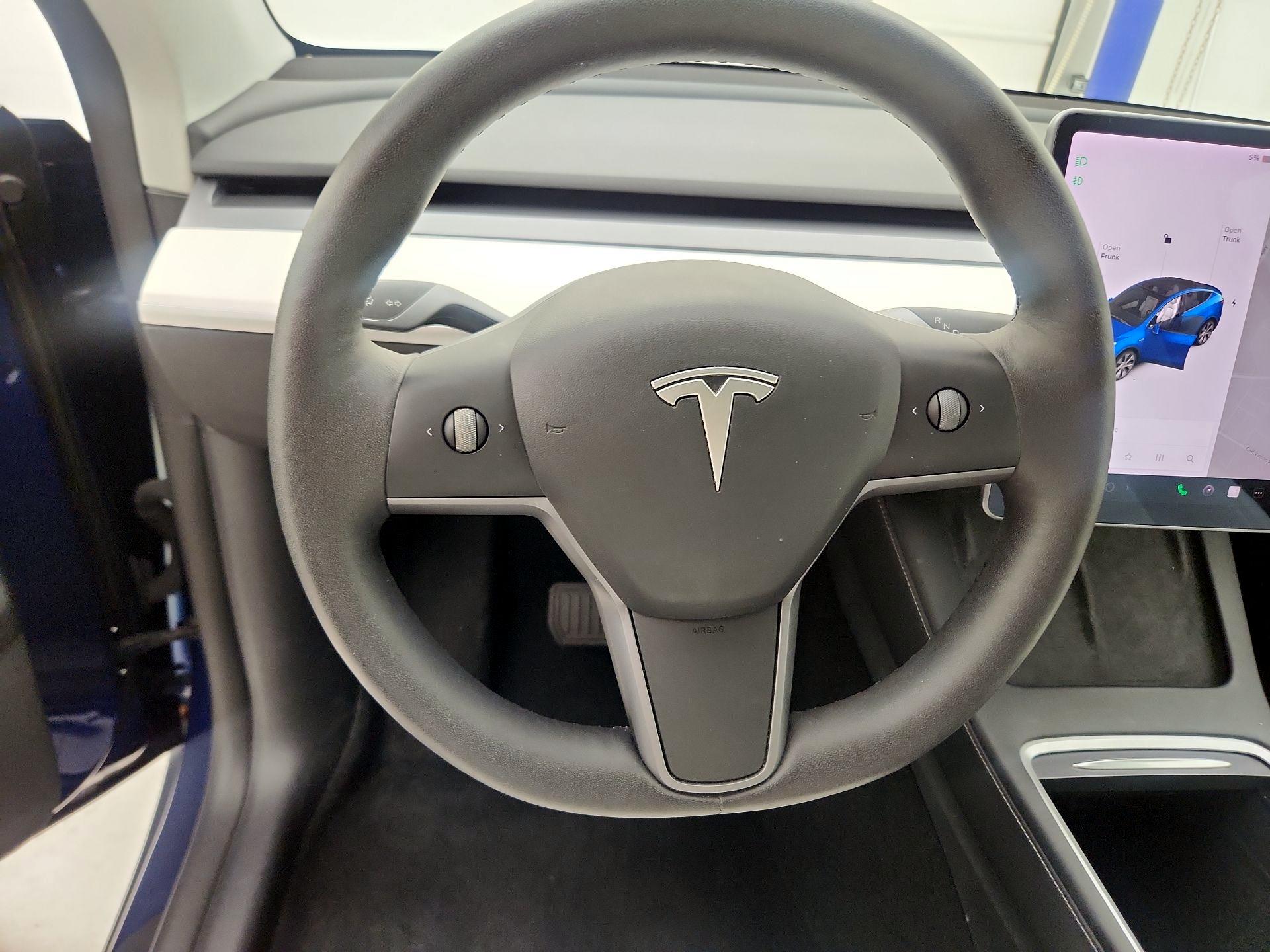 Thumbnail: 2022 Tesla Model Y - 10