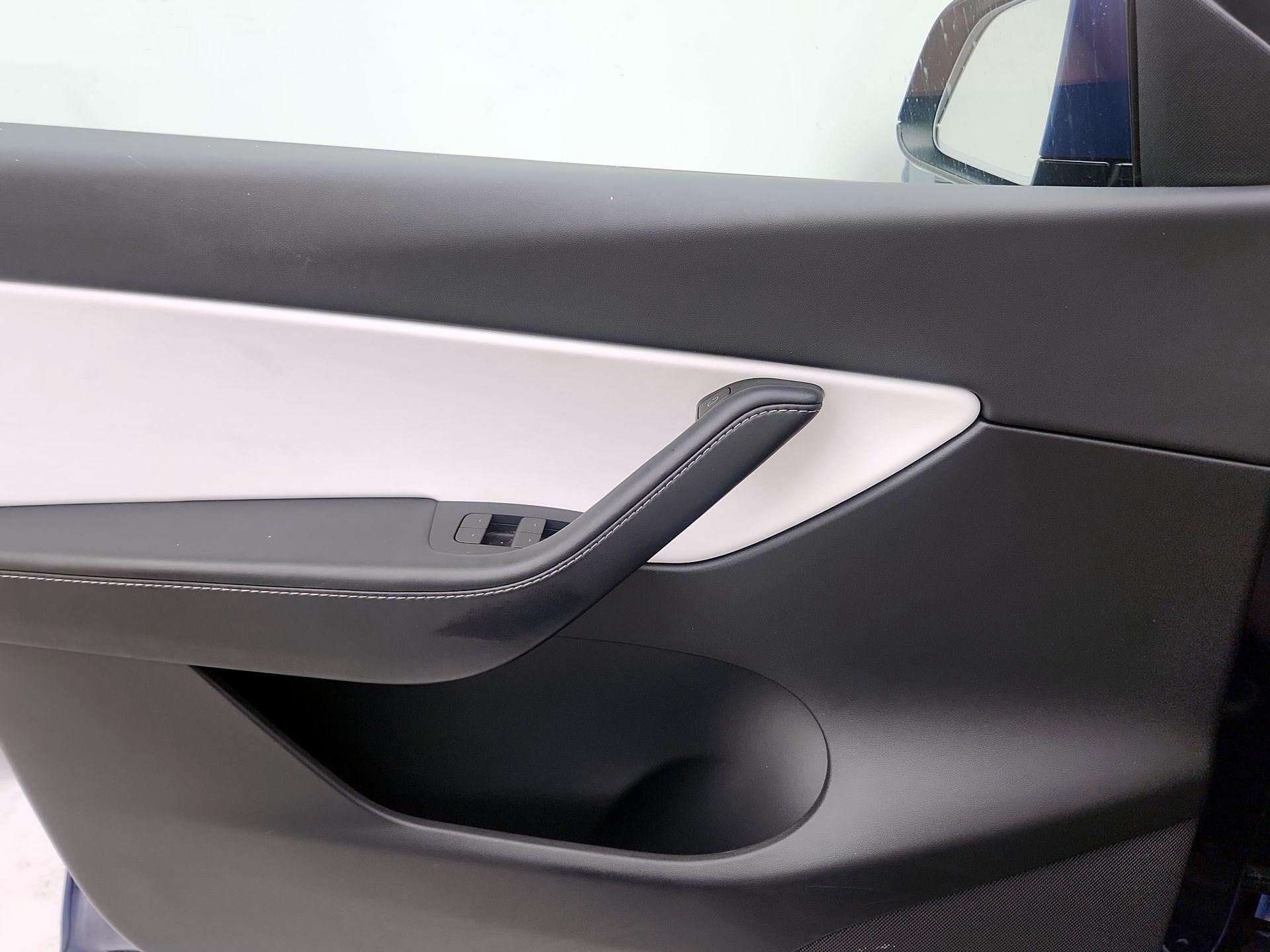 Thumbnail: 2022 Tesla Model Y - 12