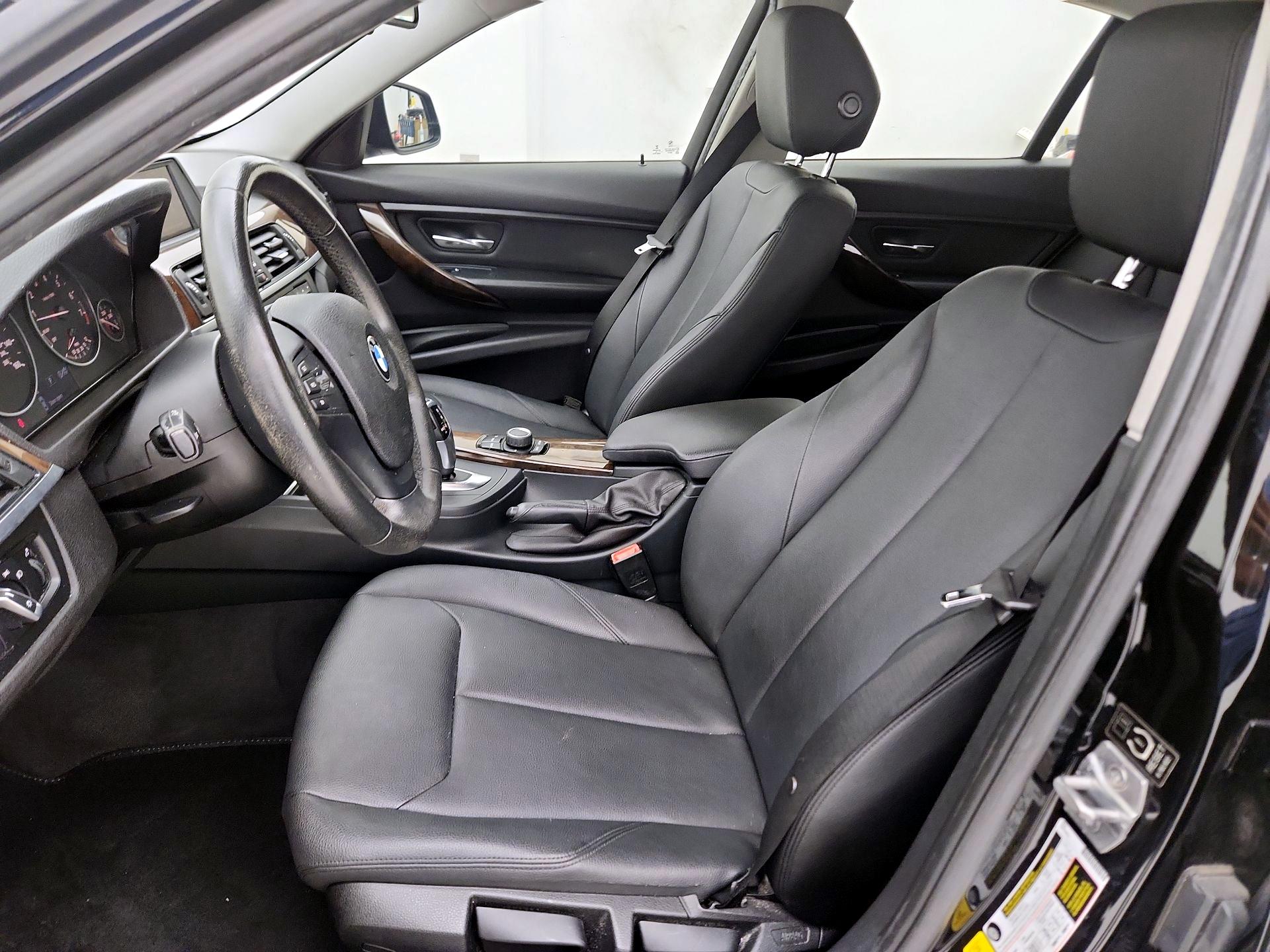 Thumbnail: 2015 BMW 3 Series - 11