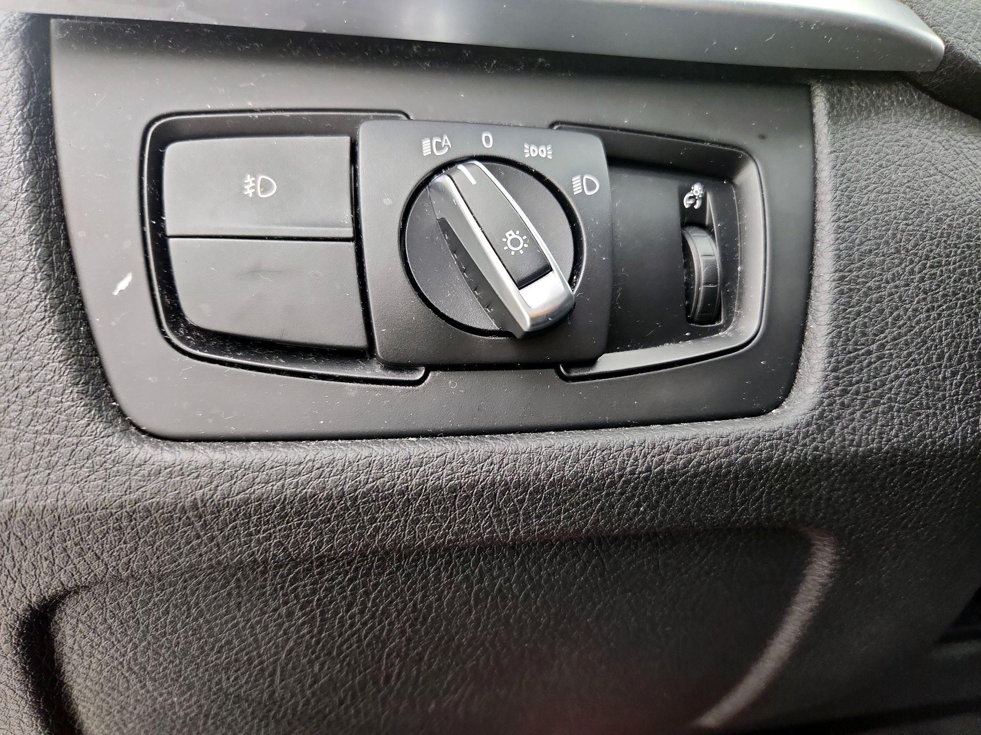 Thumbnail: 2015 BMW 3 Series - 13