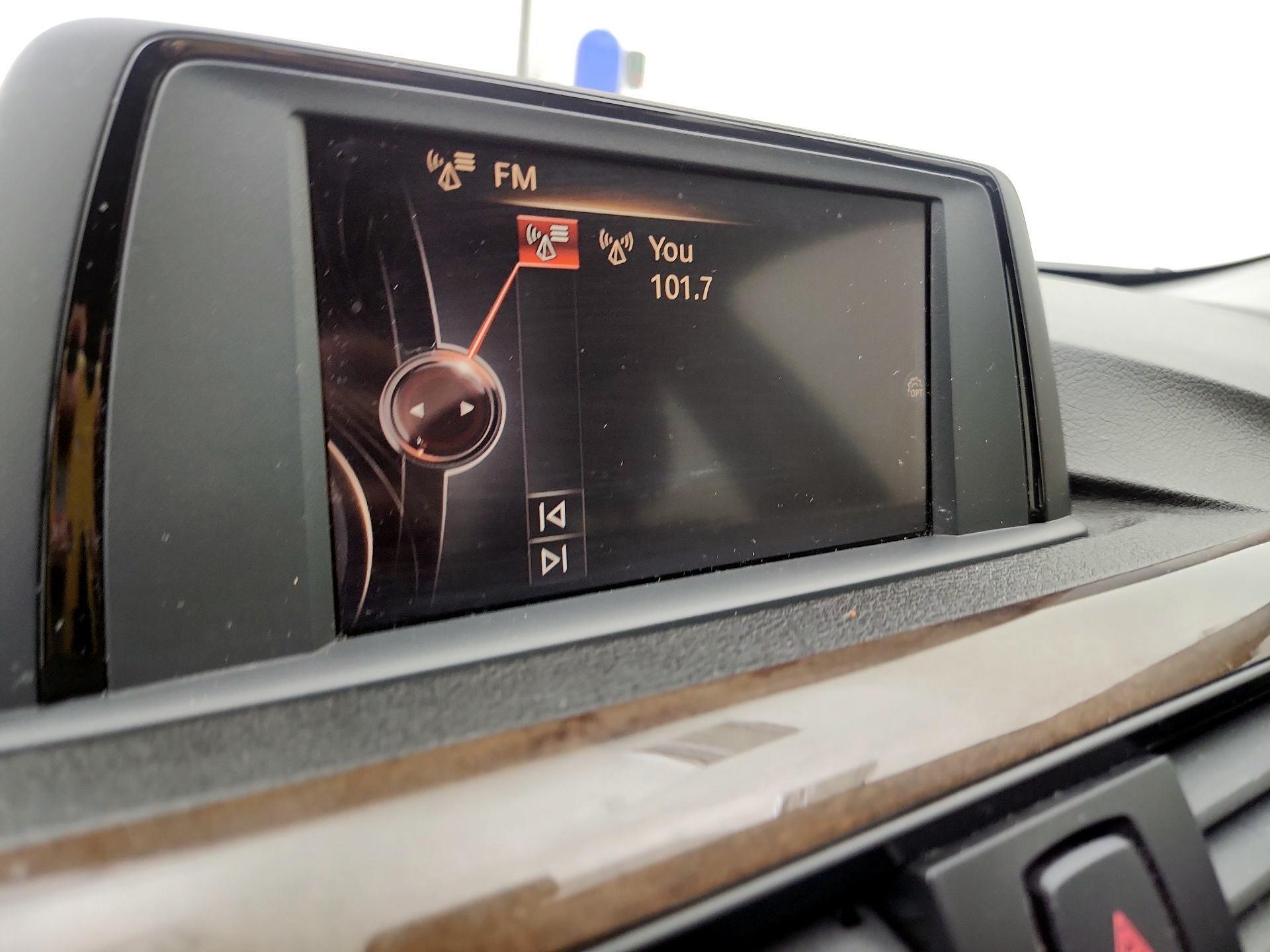 Thumbnail: 2015 BMW 3 Series - 14