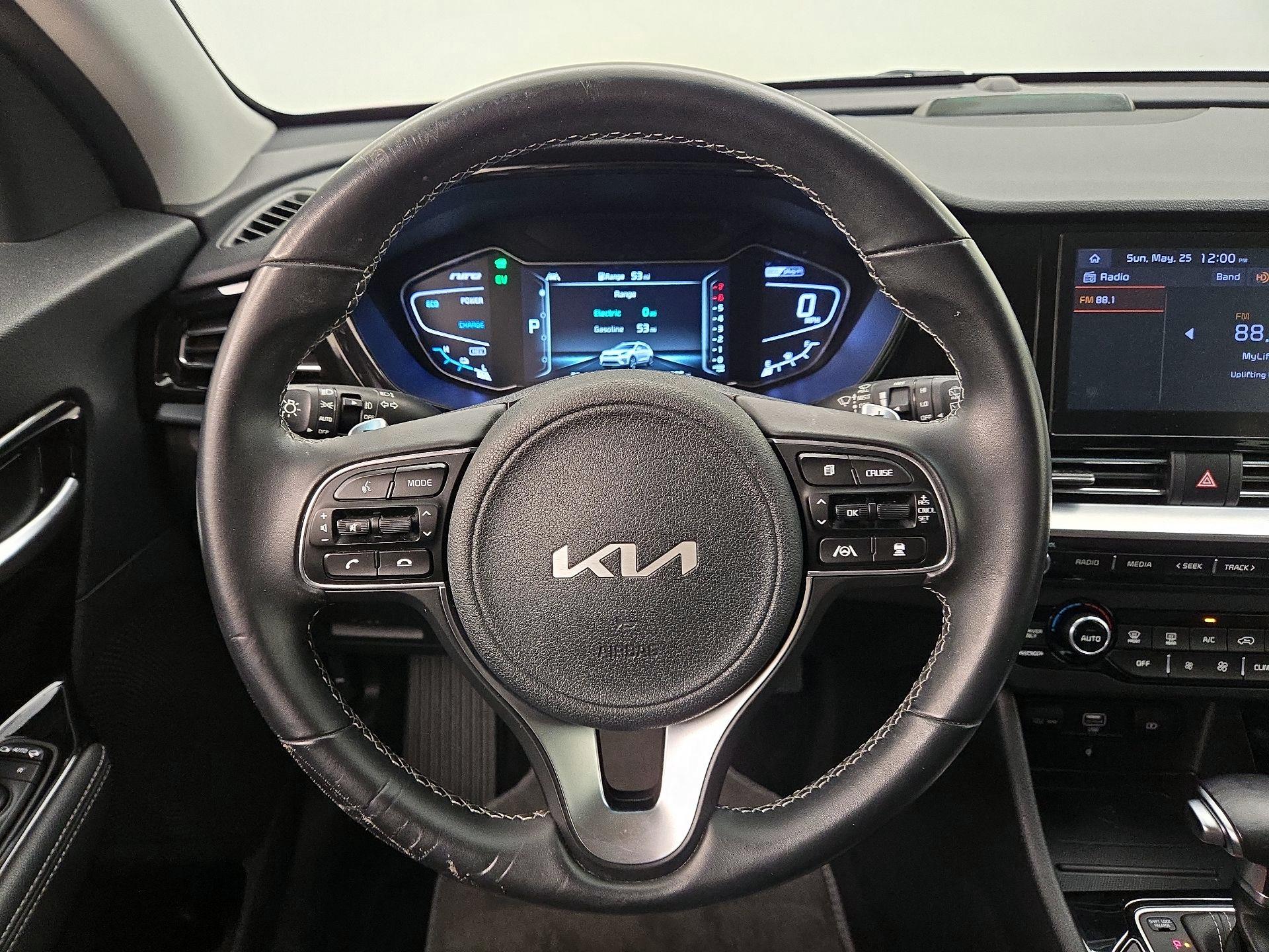 Thumbnail: 2022 Kia Niro - 10