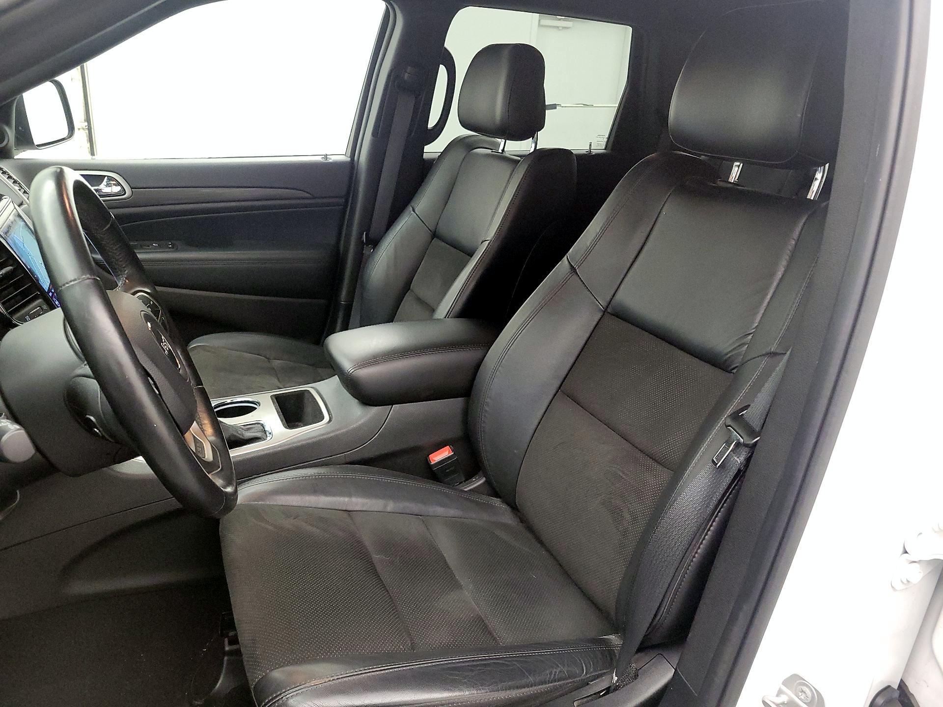 Thumbnail: 2021 Jeep Grand Cherokee - 11