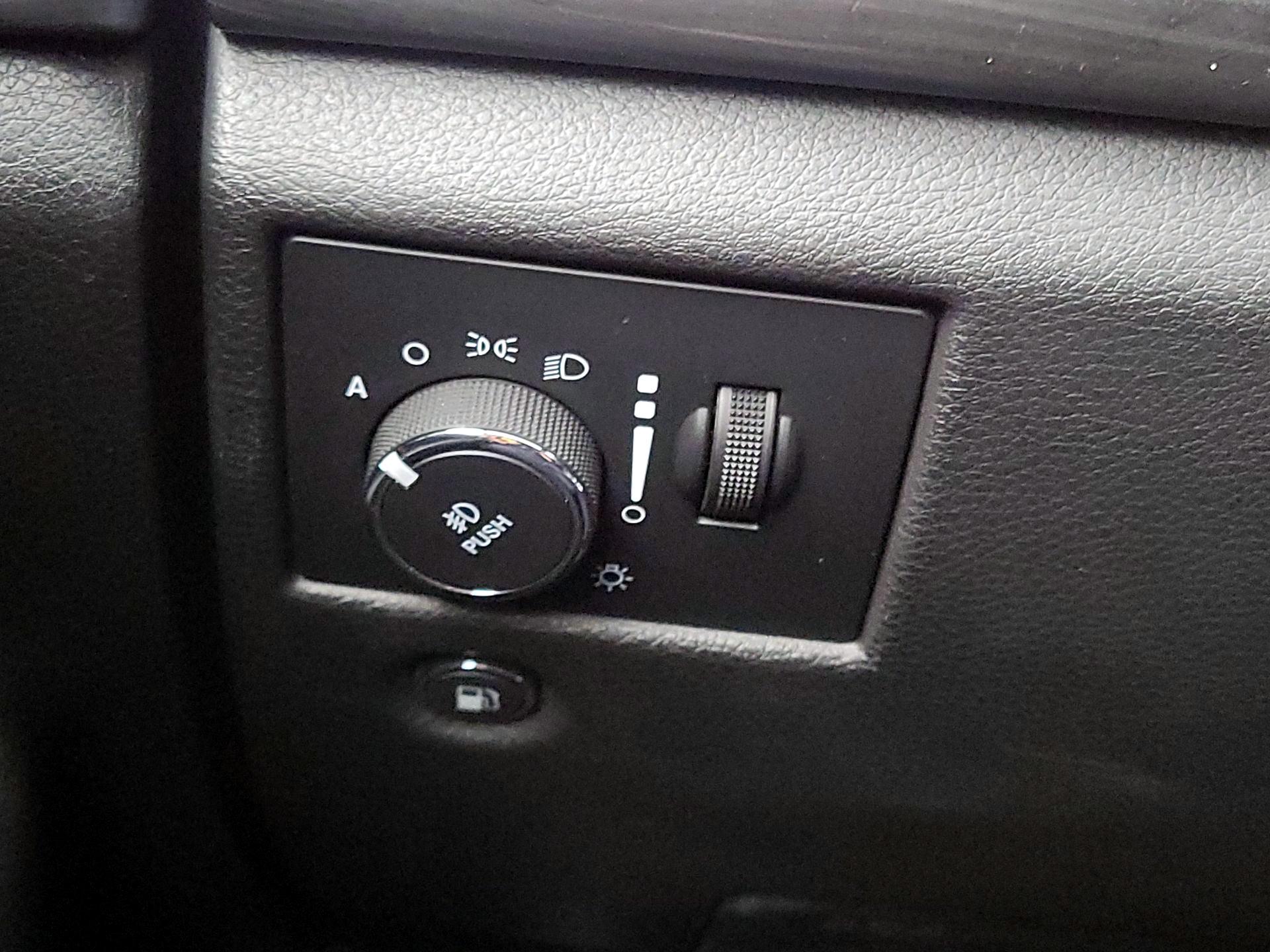 Thumbnail: 2021 Jeep Grand Cherokee - 13