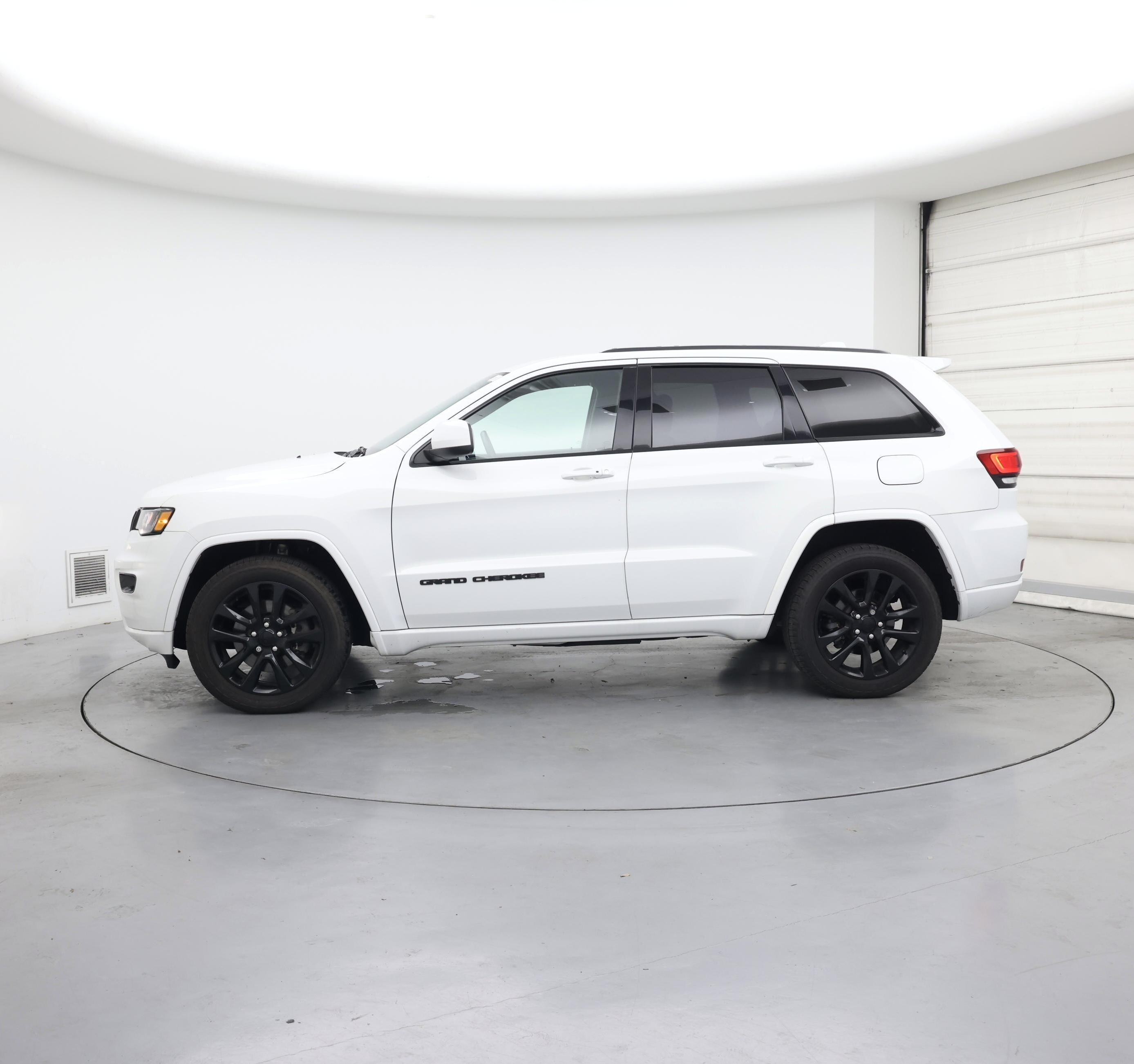 Thumbnail: 2021 Jeep Grand Cherokee - 3