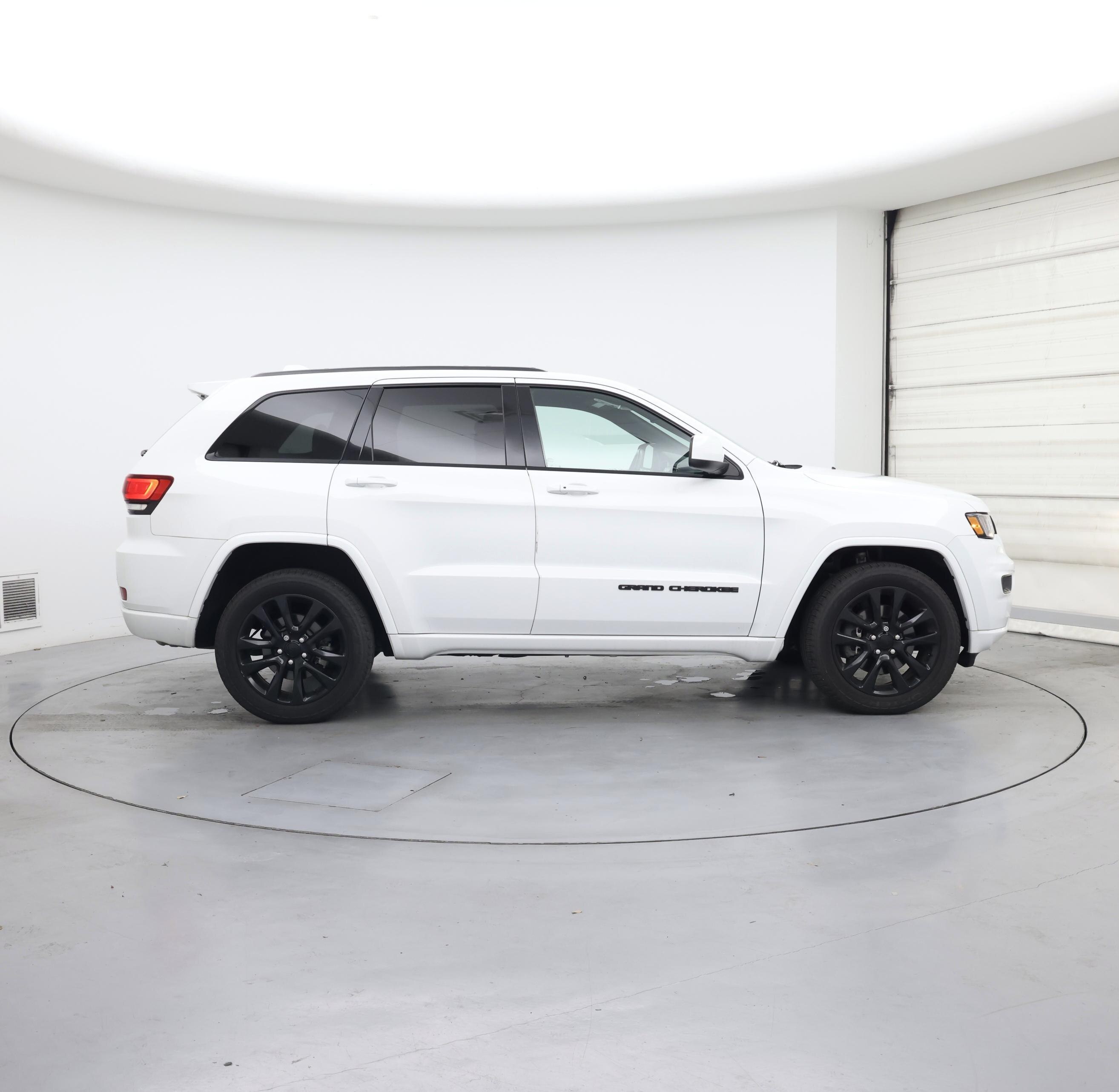 Thumbnail: 2021 Jeep Grand Cherokee - 7