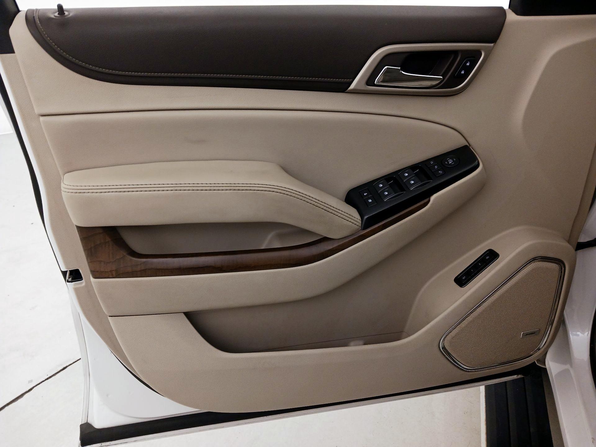 Thumbnail: 2019 GMC Yukon XL - 12