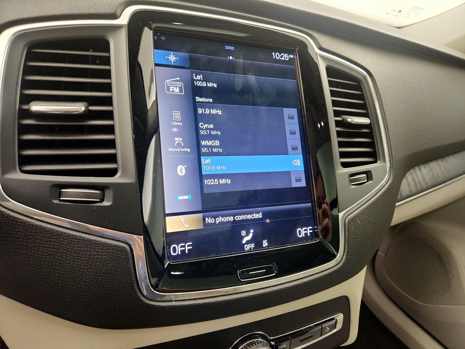 Thumbnail: 2020 Volvo XC90 - 16