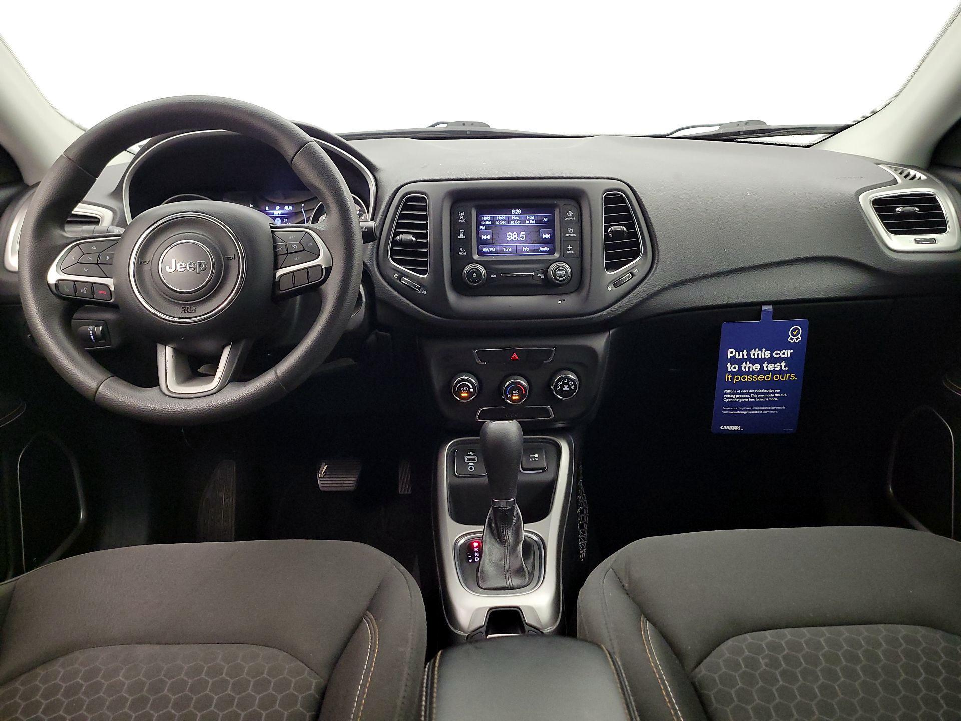 Thumbnail: 2018 Jeep Compass - 9