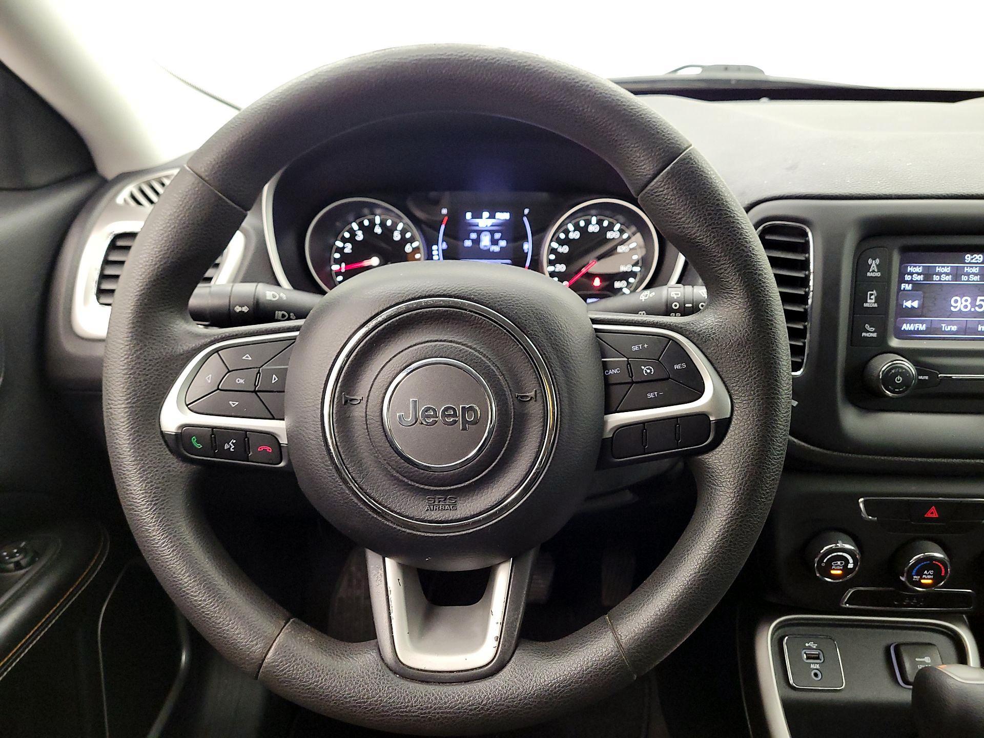 Thumbnail: 2018 Jeep Compass - 10