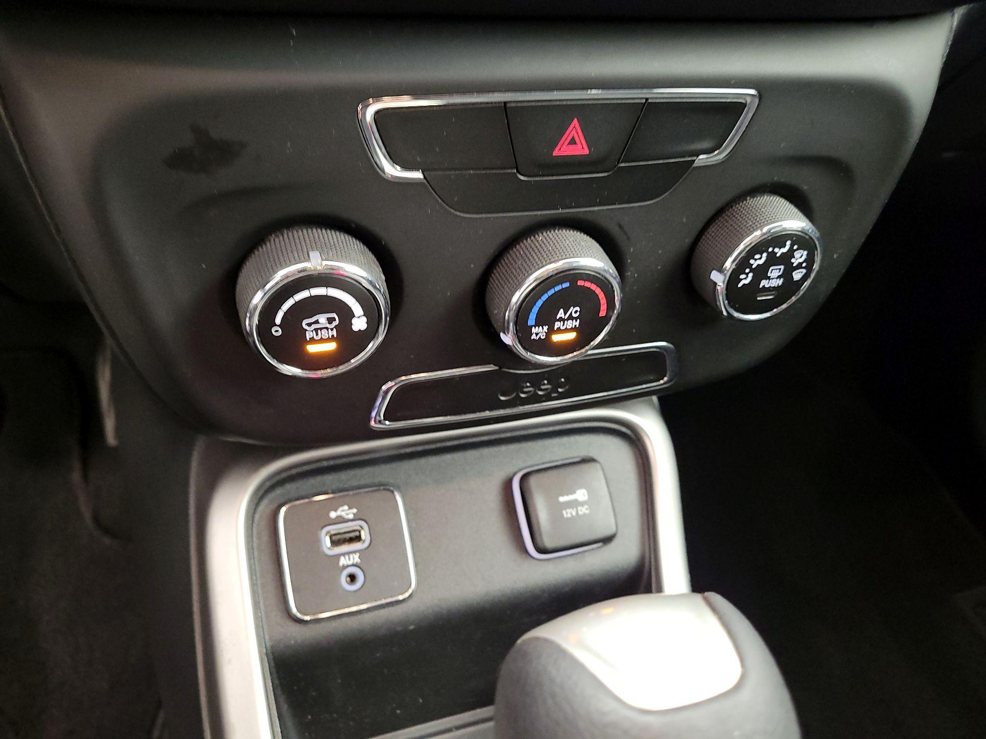 Thumbnail: 2018 Jeep Compass - 15