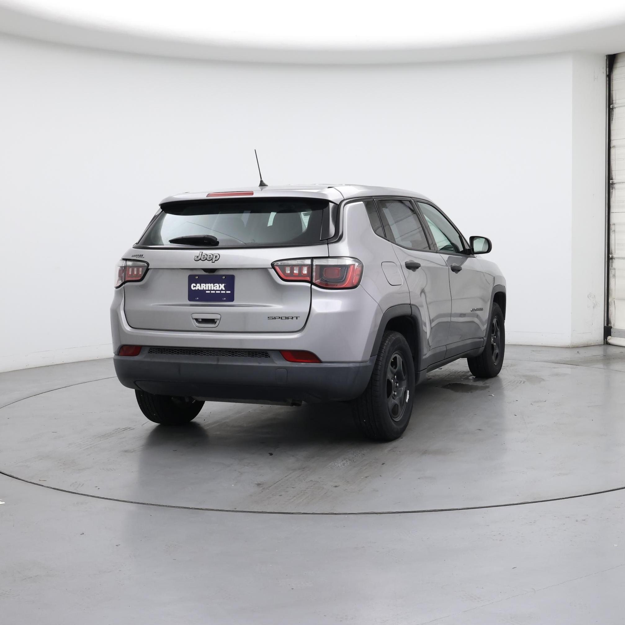 Thumbnail: 2018 Jeep Compass - 8