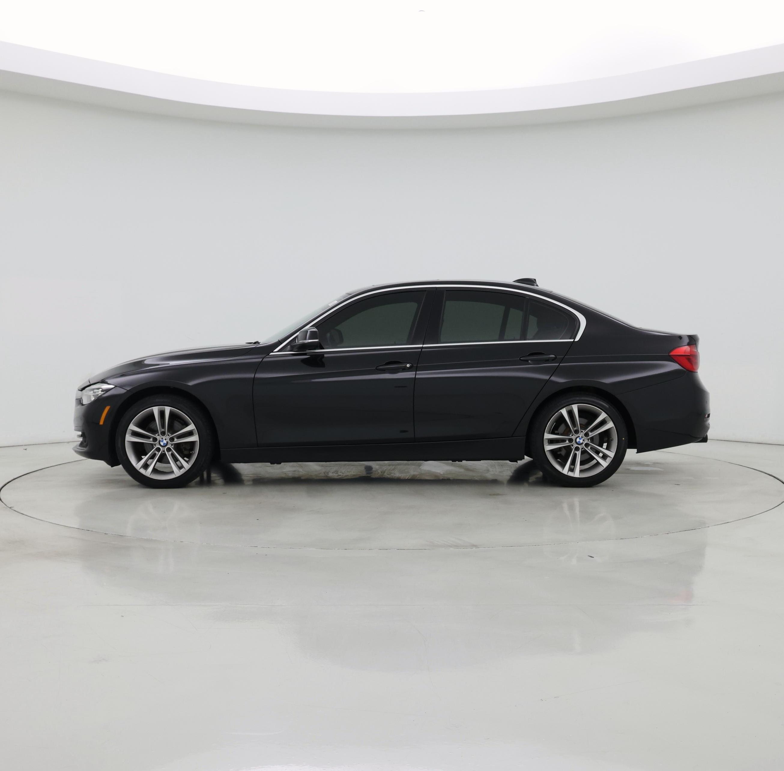 Thumbnail: 2017 BMW 3 Series - 3