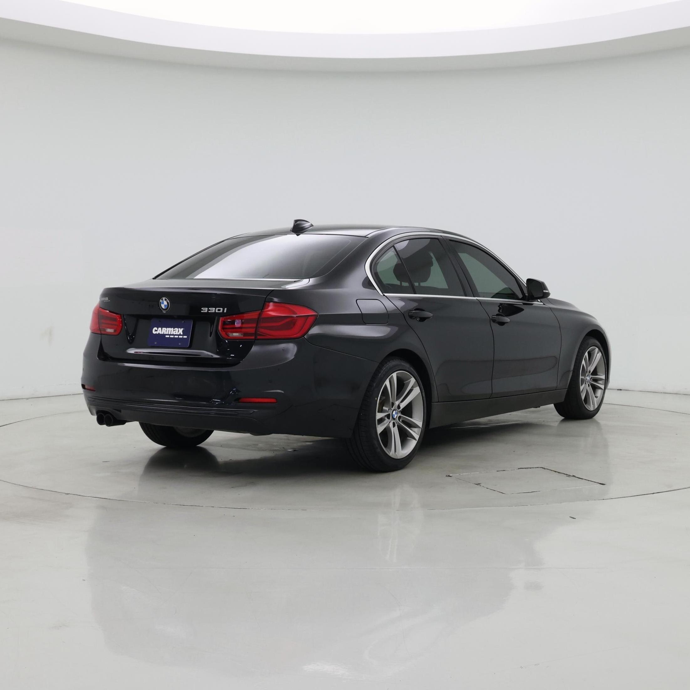 Thumbnail: 2017 BMW 3 Series - 8