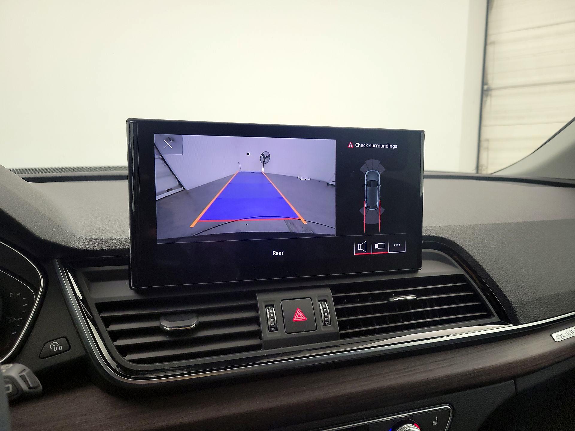 Thumbnail: 2021 Audi Q5 - 14