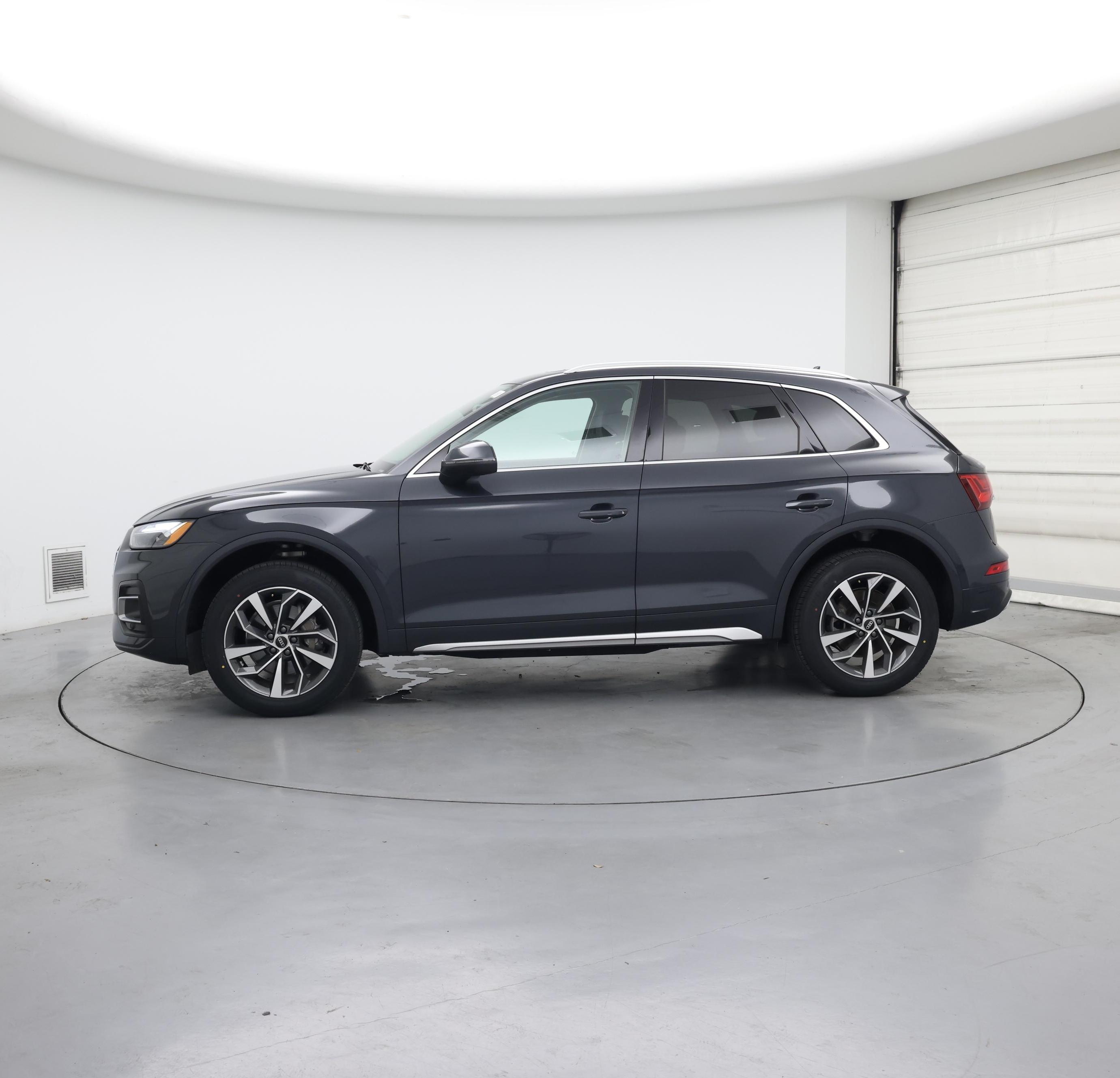 Thumbnail: 2021 Audi Q5 - 3