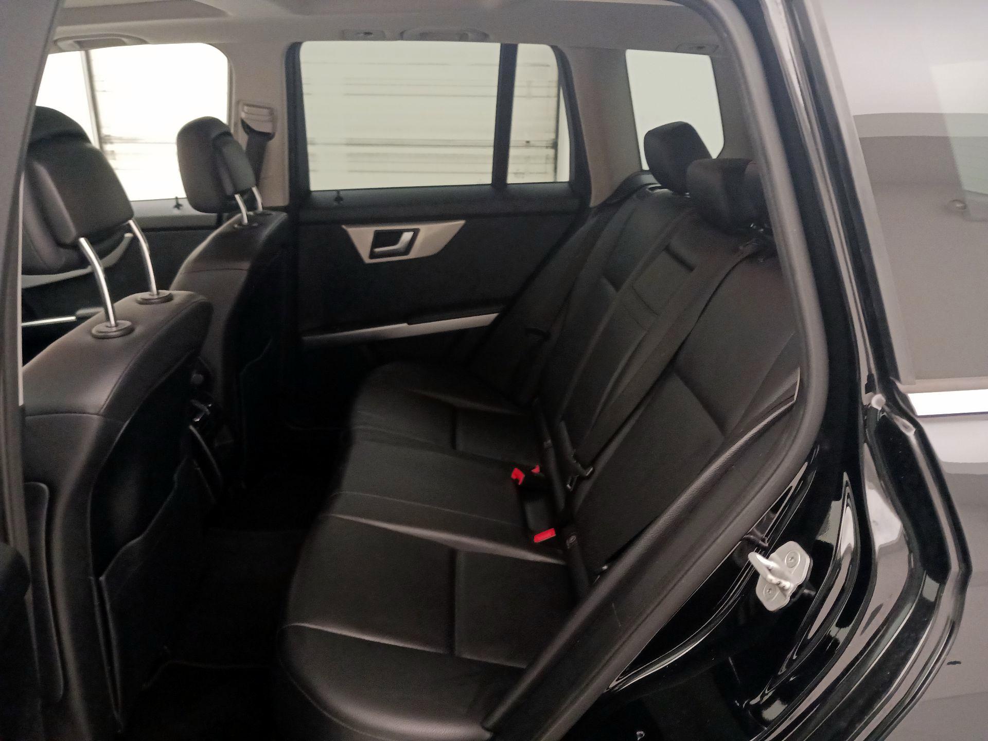 Thumbnail: 2014 Mercedes-Benz GLK - 17