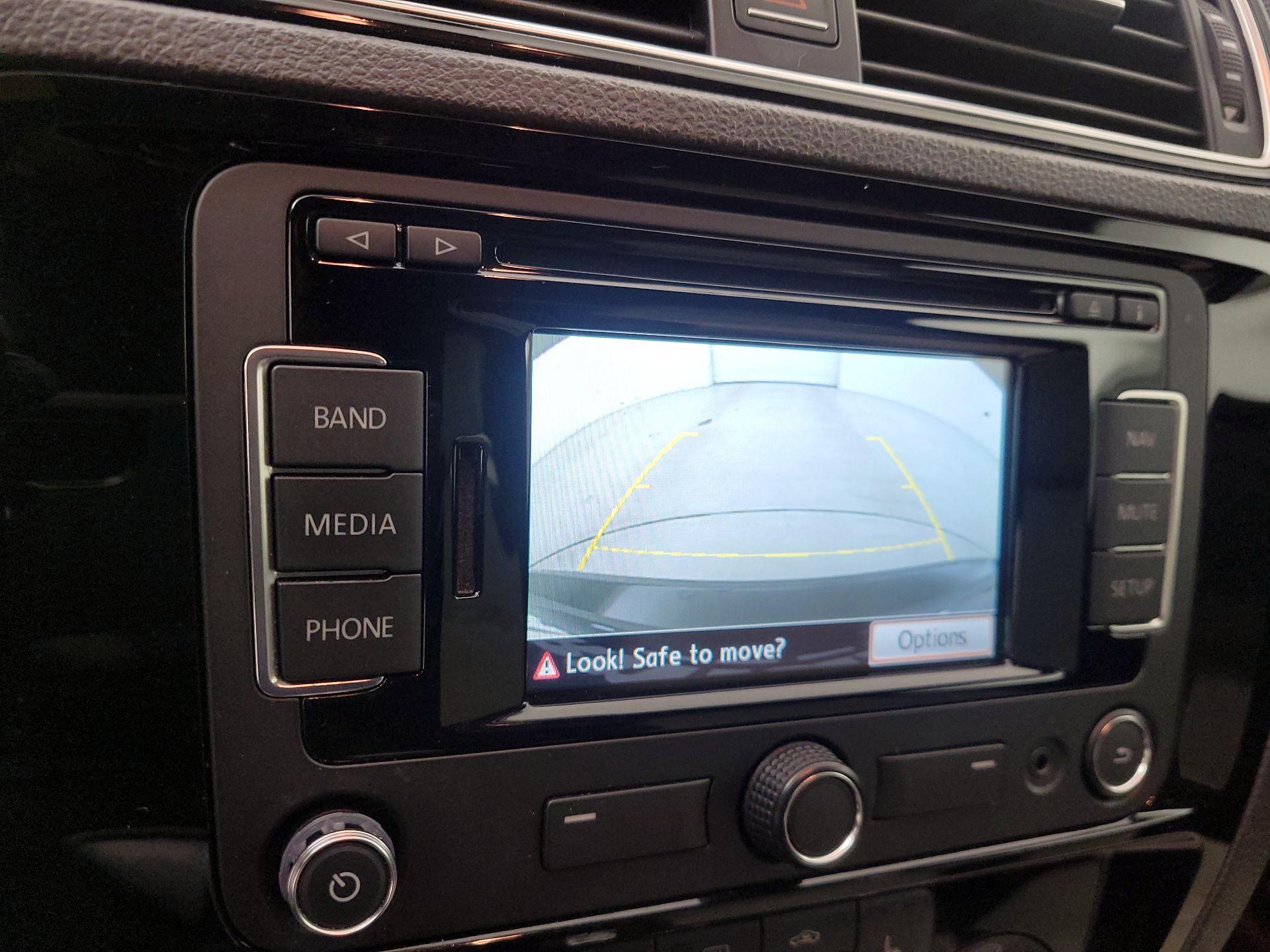 Thumbnail: 2015 Volkswagen Jetta - 15