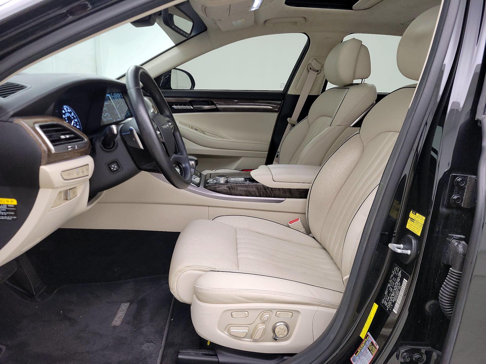 Thumbnail: 2017 Genesis G90 - 11