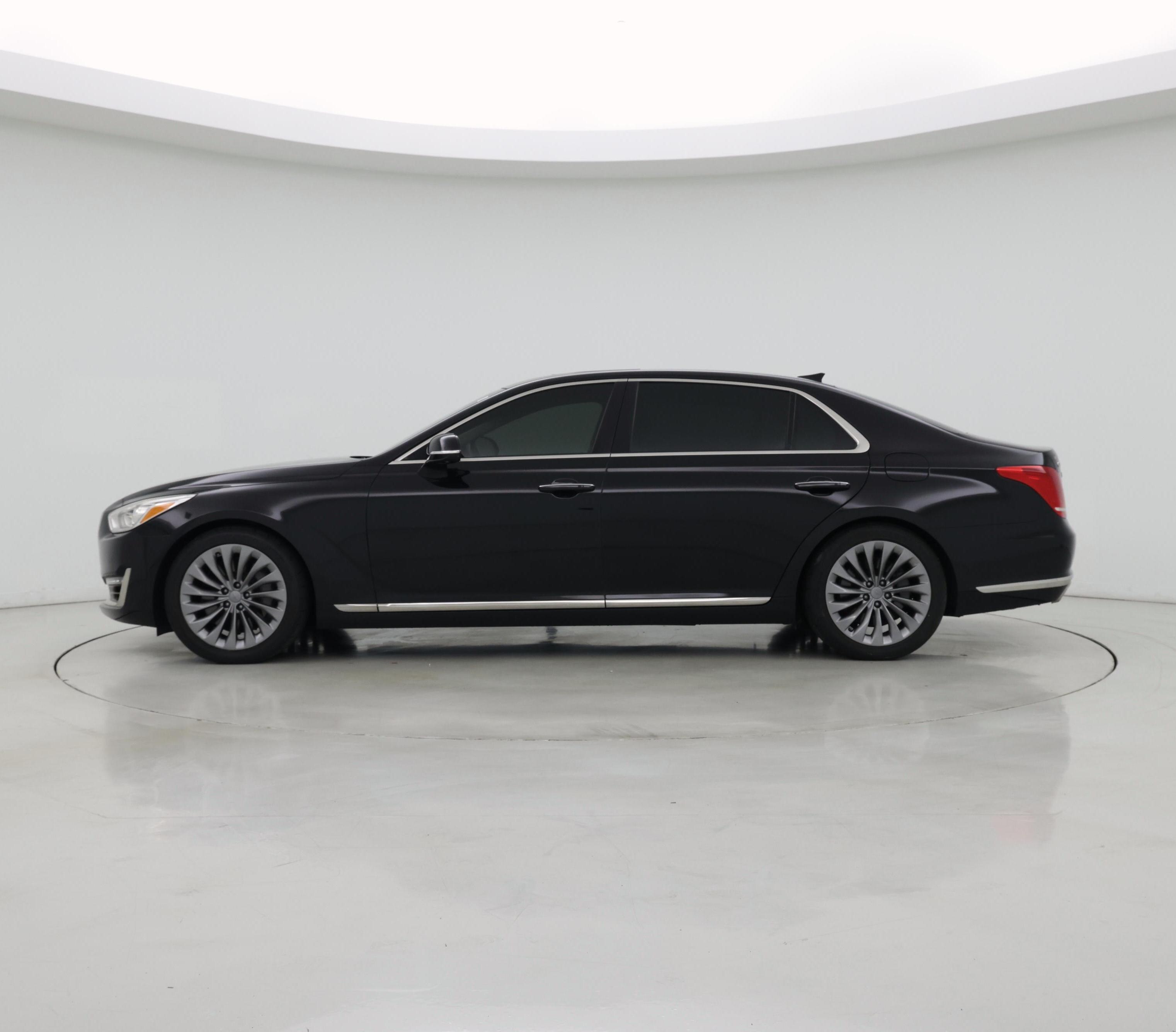 Thumbnail: 2017 Genesis G90 - 3