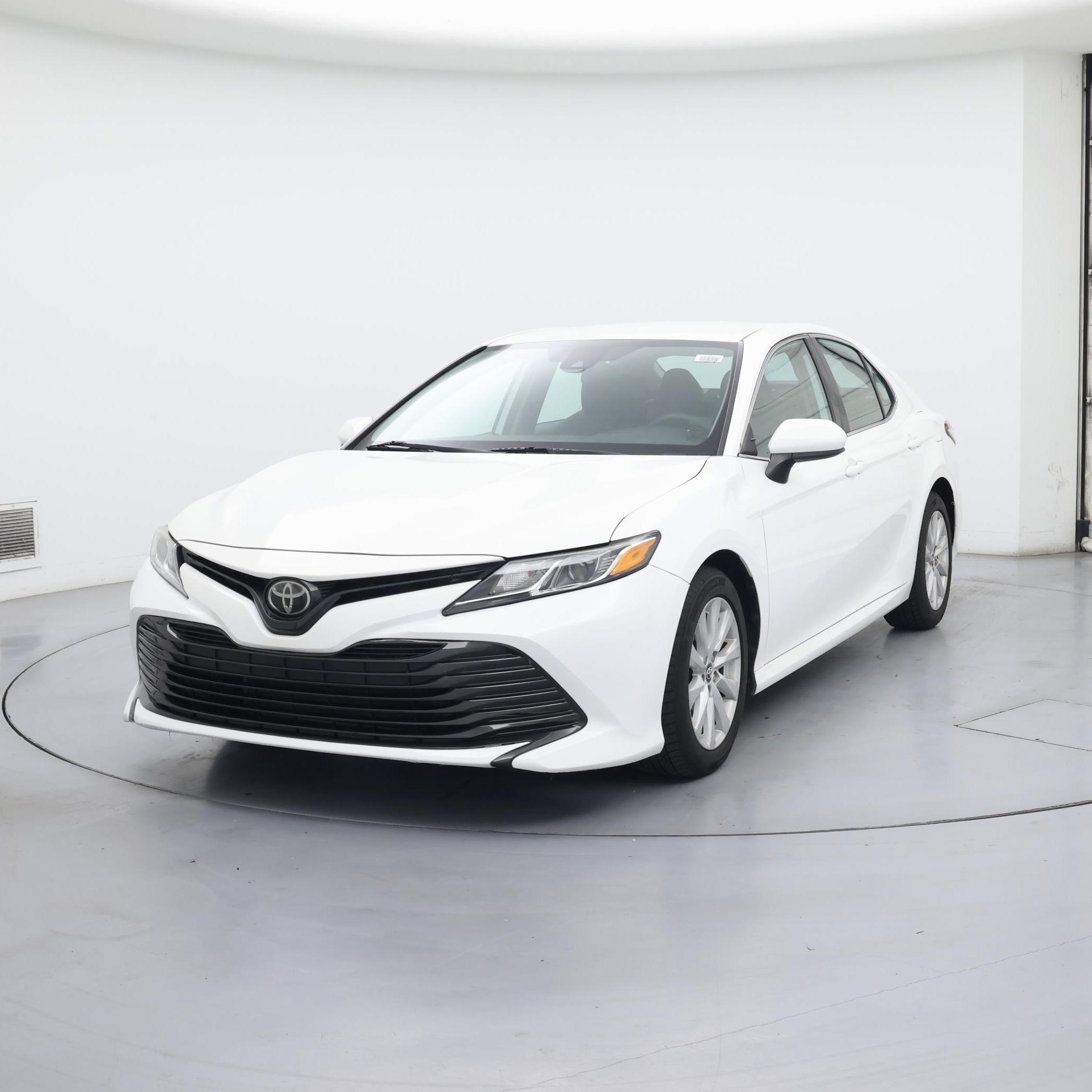 Thumbnail: 2019 Toyota Camry - 4