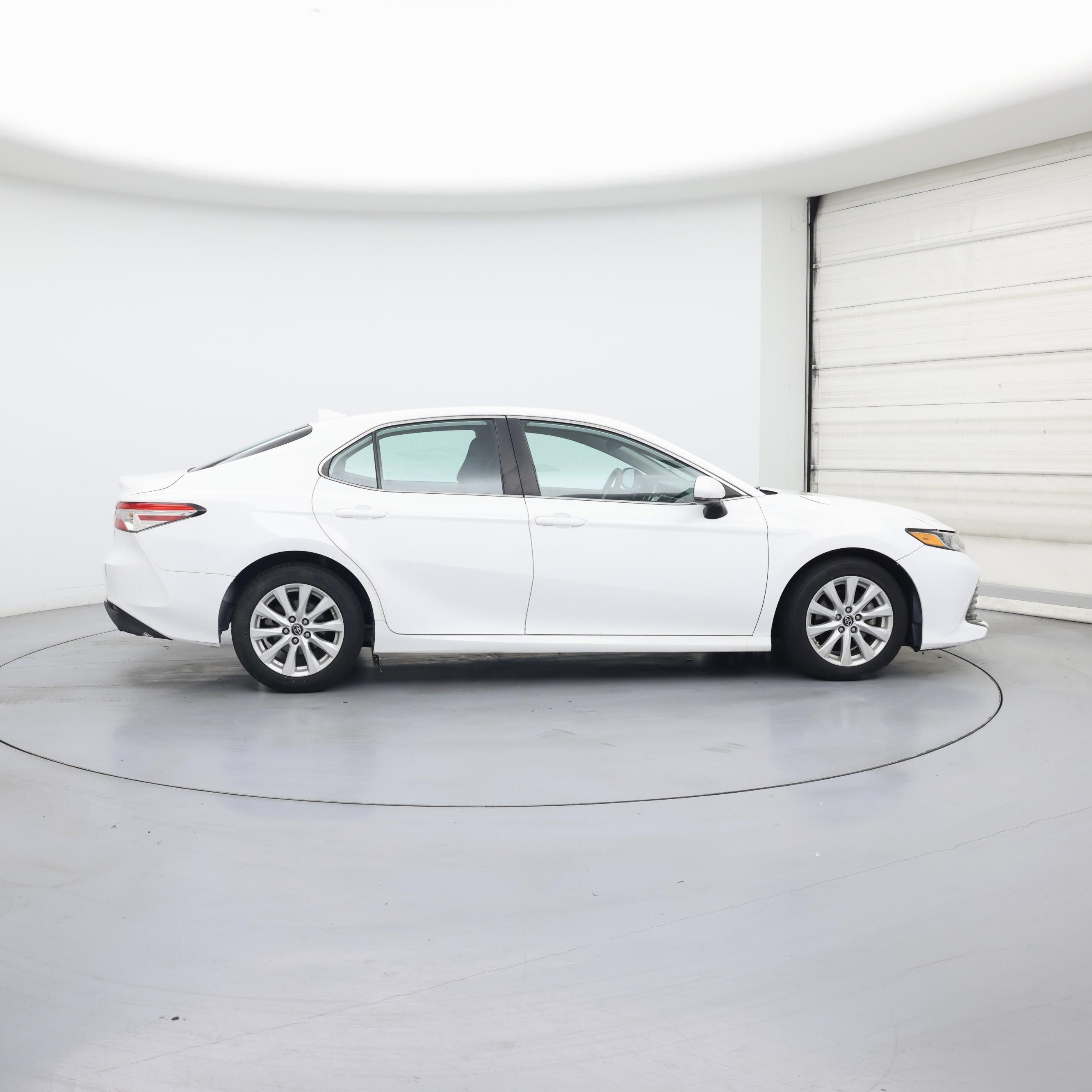Thumbnail: 2019 Toyota Camry - 7
