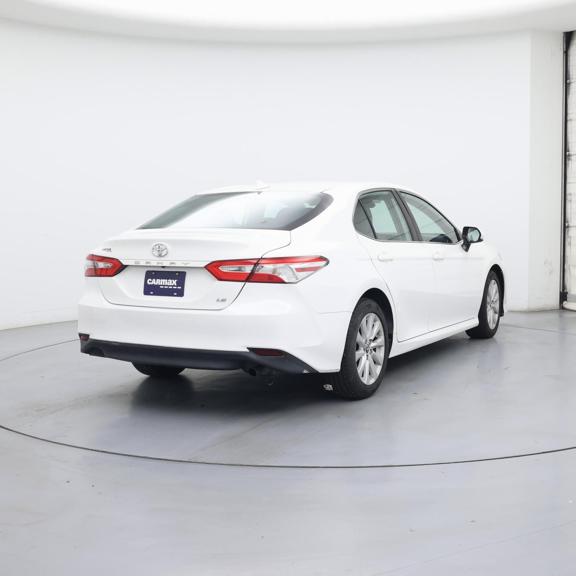 Thumbnail: 2019 Toyota Camry - 8