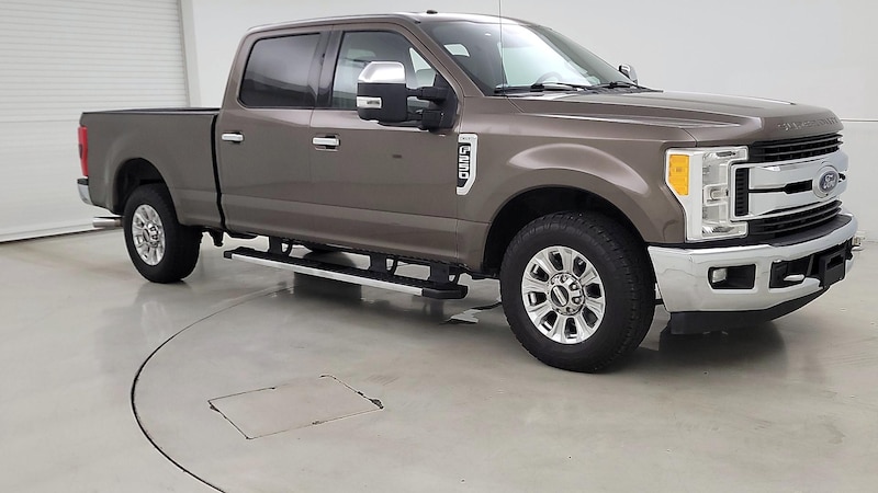 2017 Ford F-250 XLT Hero Image