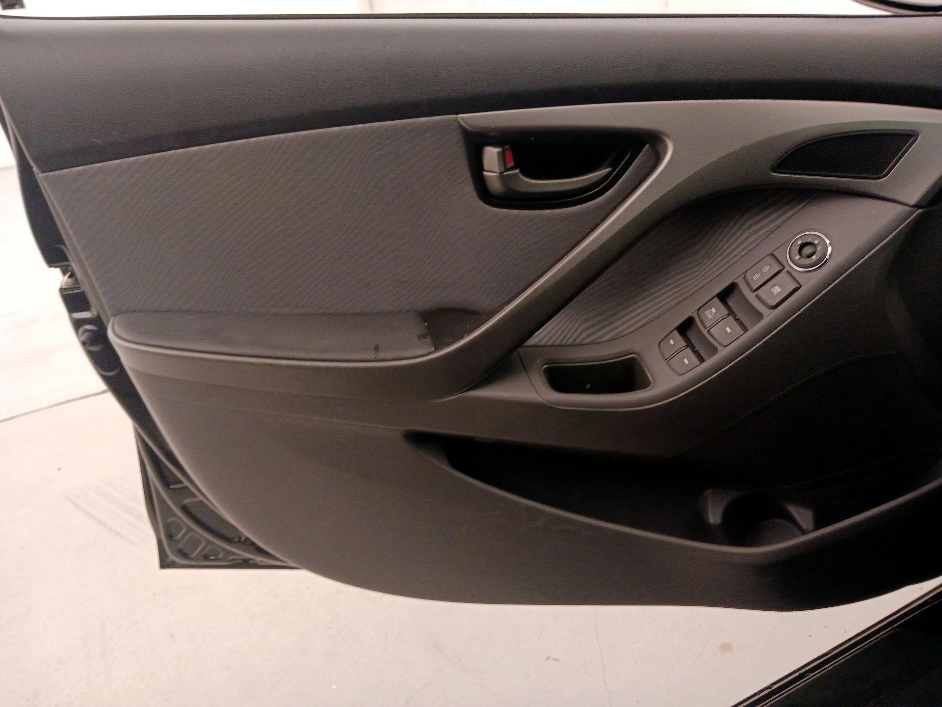 Thumbnail: 2013 Hyundai Elantra - 12