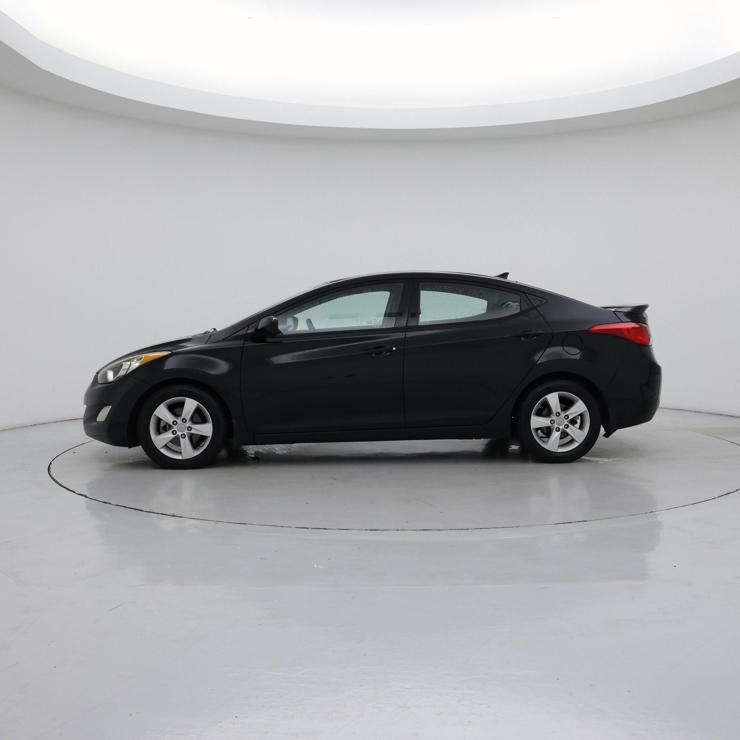 Thumbnail: 2013 Hyundai Elantra - 3