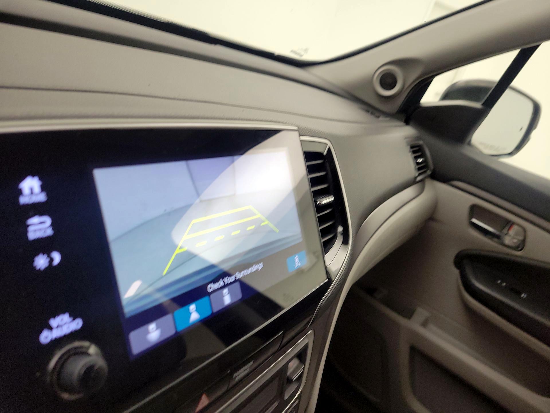 Thumbnail: 2019 Honda Pilot - 14