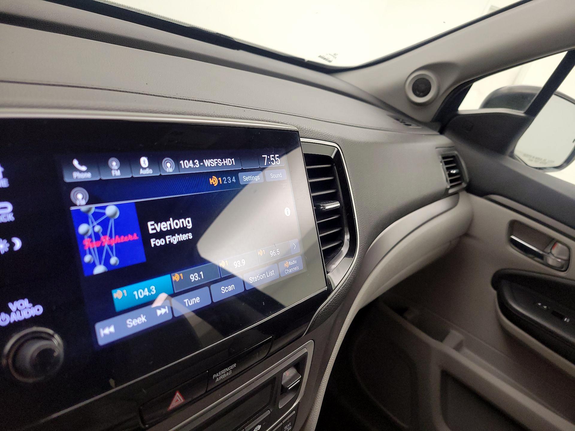 Thumbnail: 2019 Honda Pilot - 15