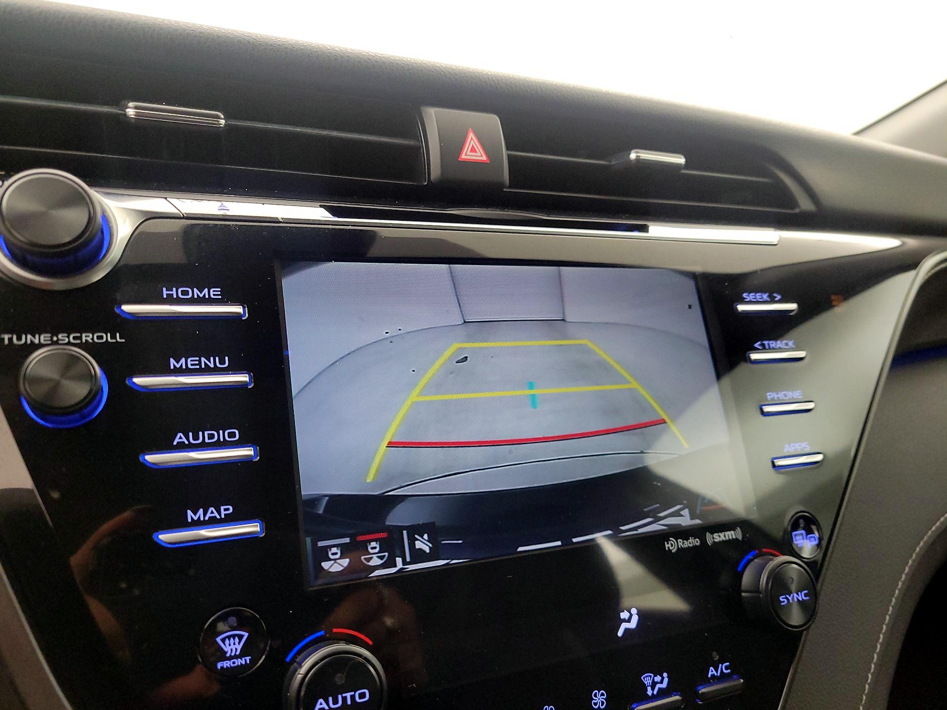 Thumbnail: 2019 Toyota Camry - 14