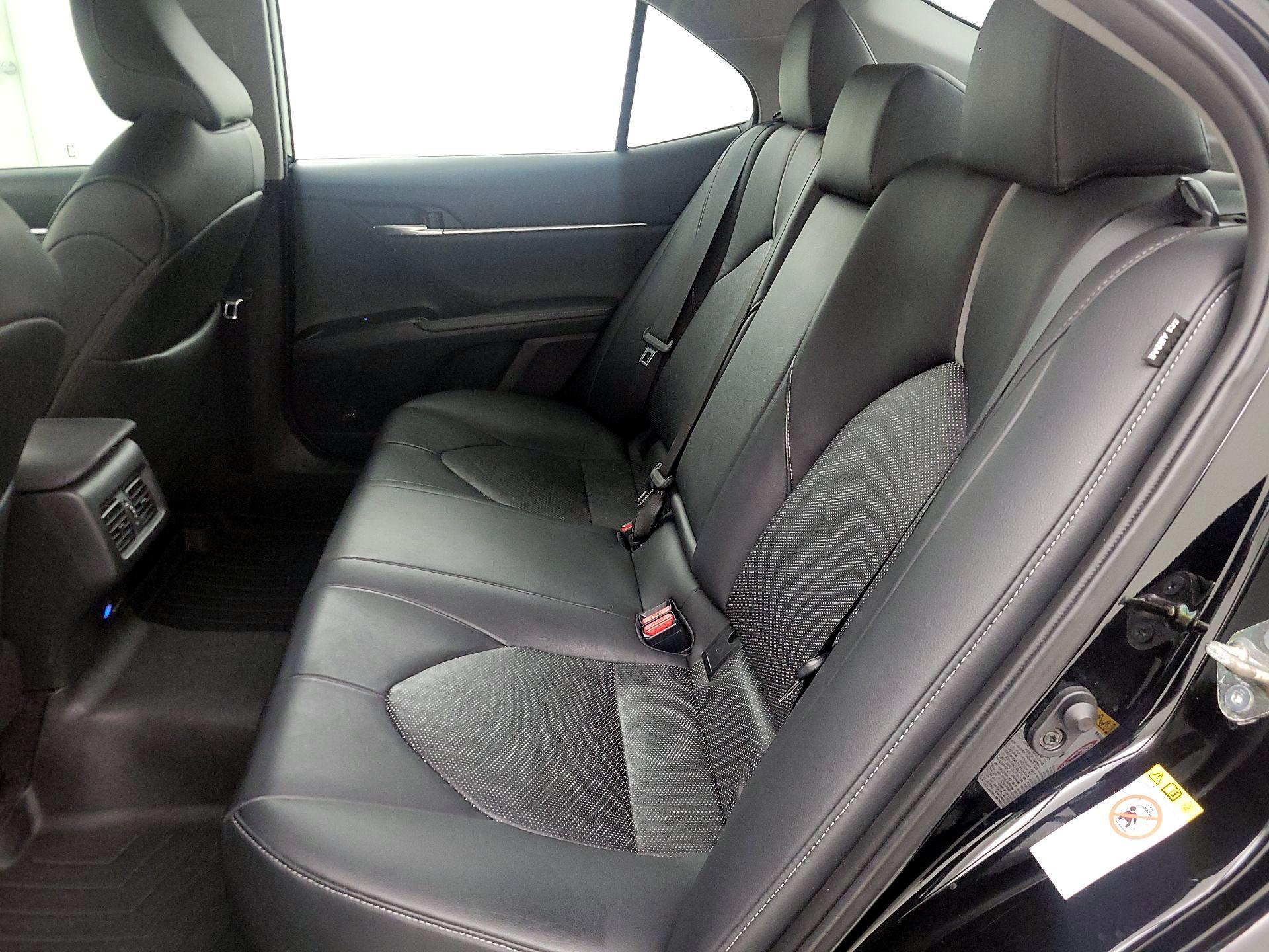 Thumbnail: 2019 Toyota Camry - 20