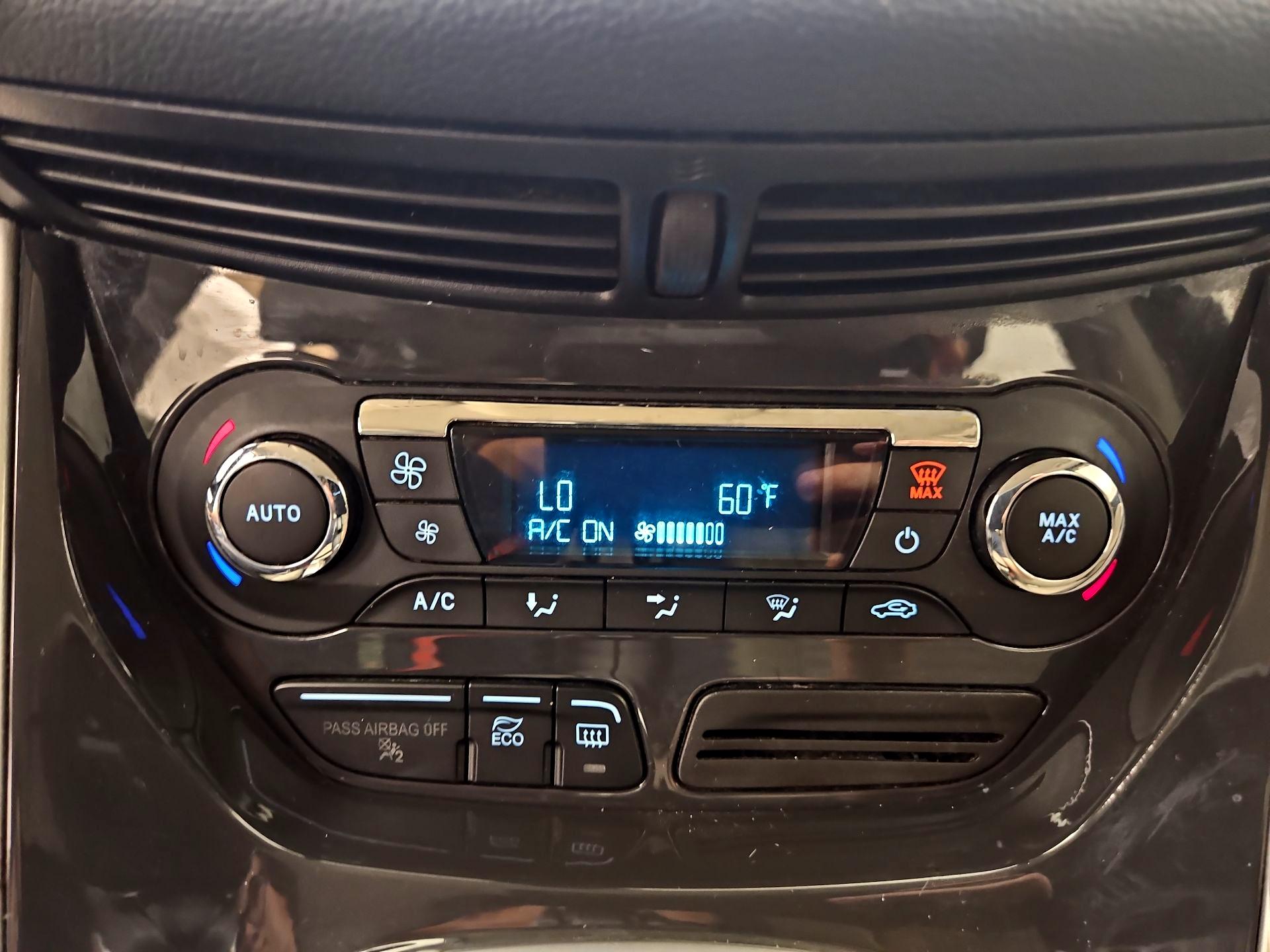 Thumbnail: 2016 Ford C-Max - 16
