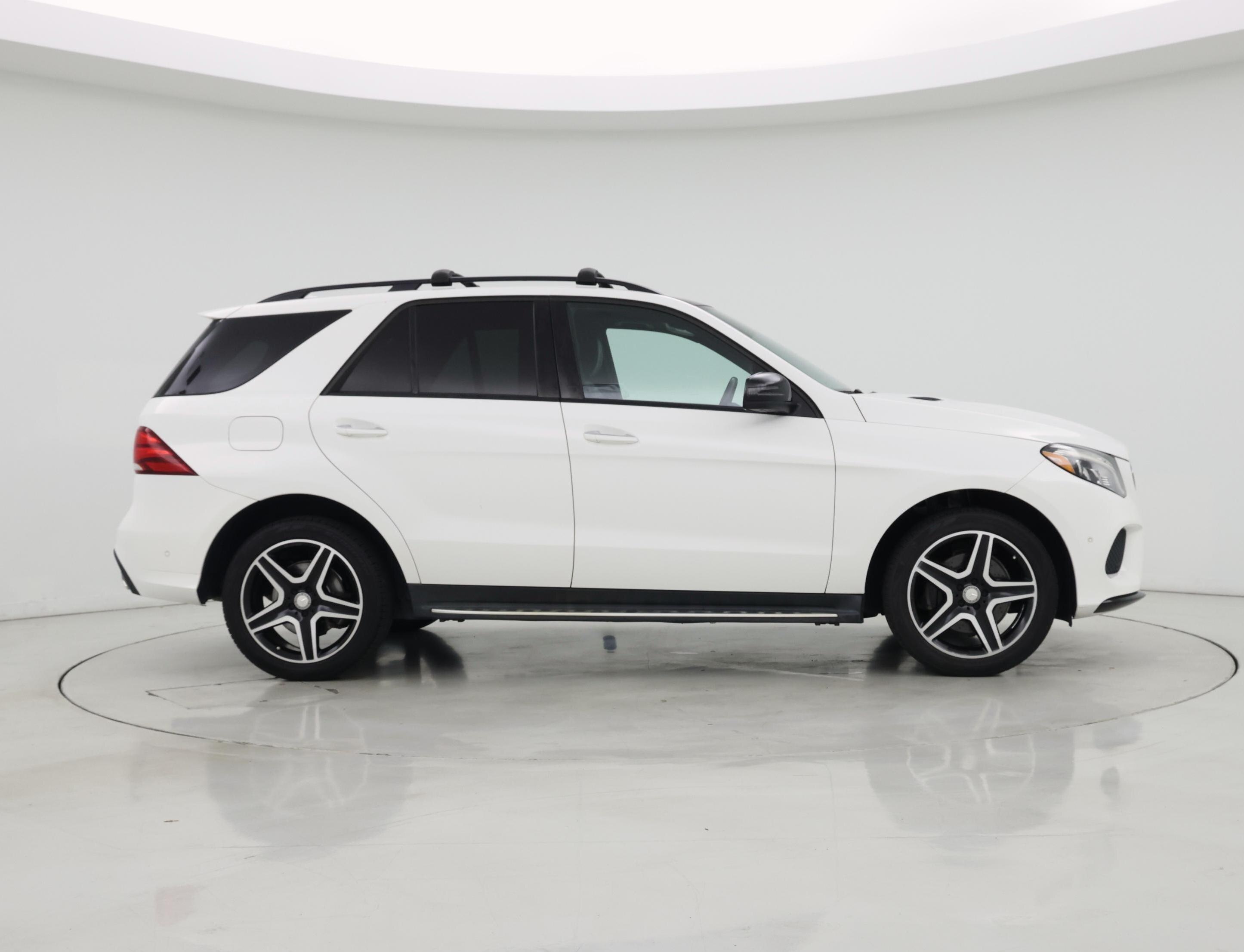 Thumbnail: 2017 Mercedes-Benz GLE - 7