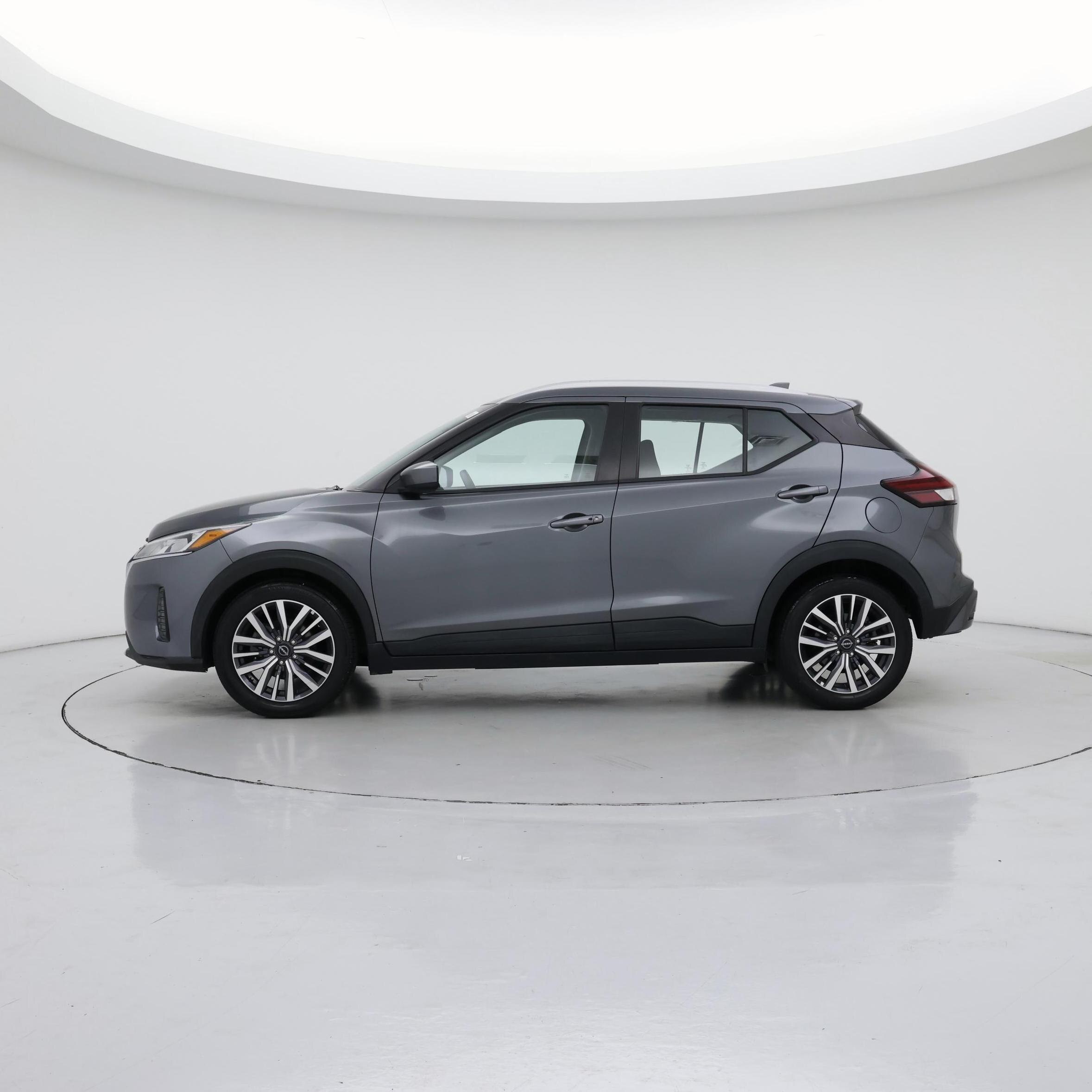 Thumbnail: 2023 Nissan Kicks - 3