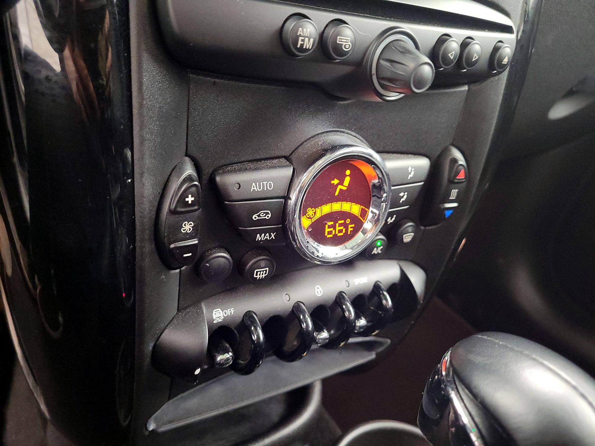 Thumbnail: 2016 MINI Cooper Countryman - 14